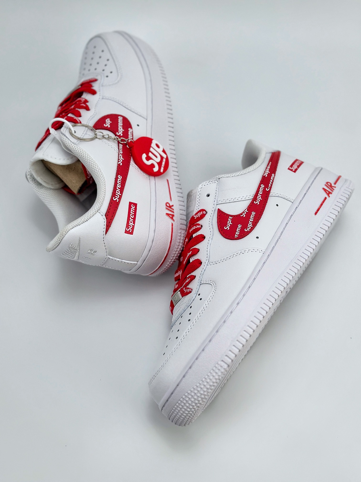 Nike Air Force 1 Low 07 x Supreme 白红 CU9225-010