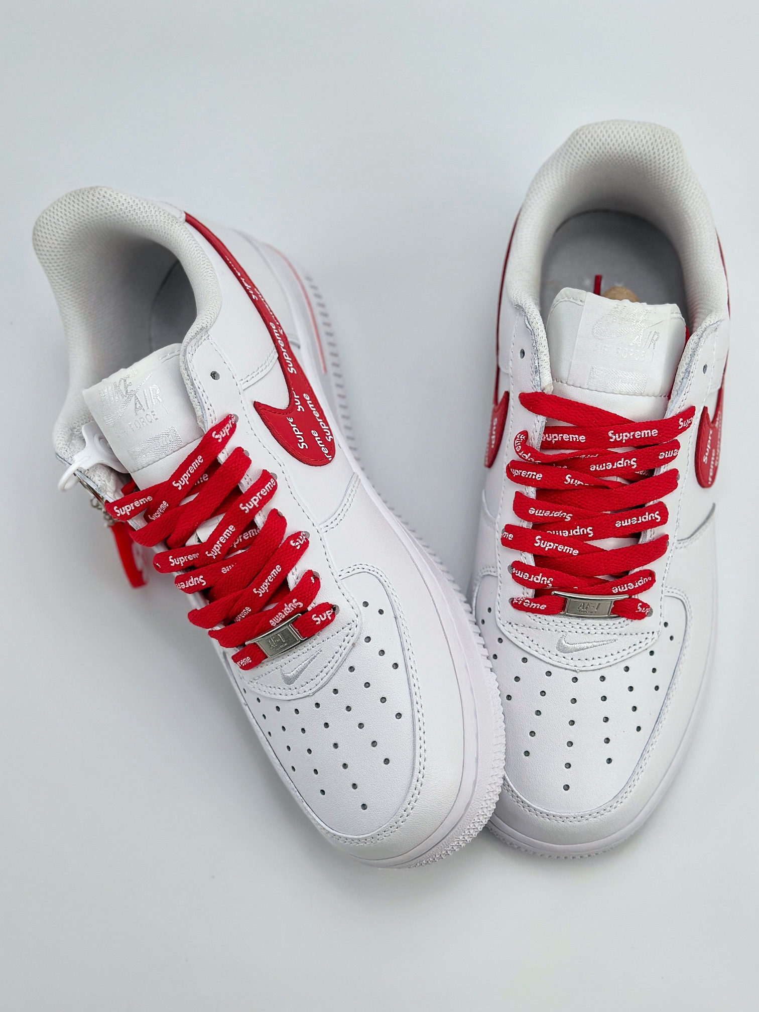 Nike Air Force 1 Low 07 x Supreme 白红 CU9225-010