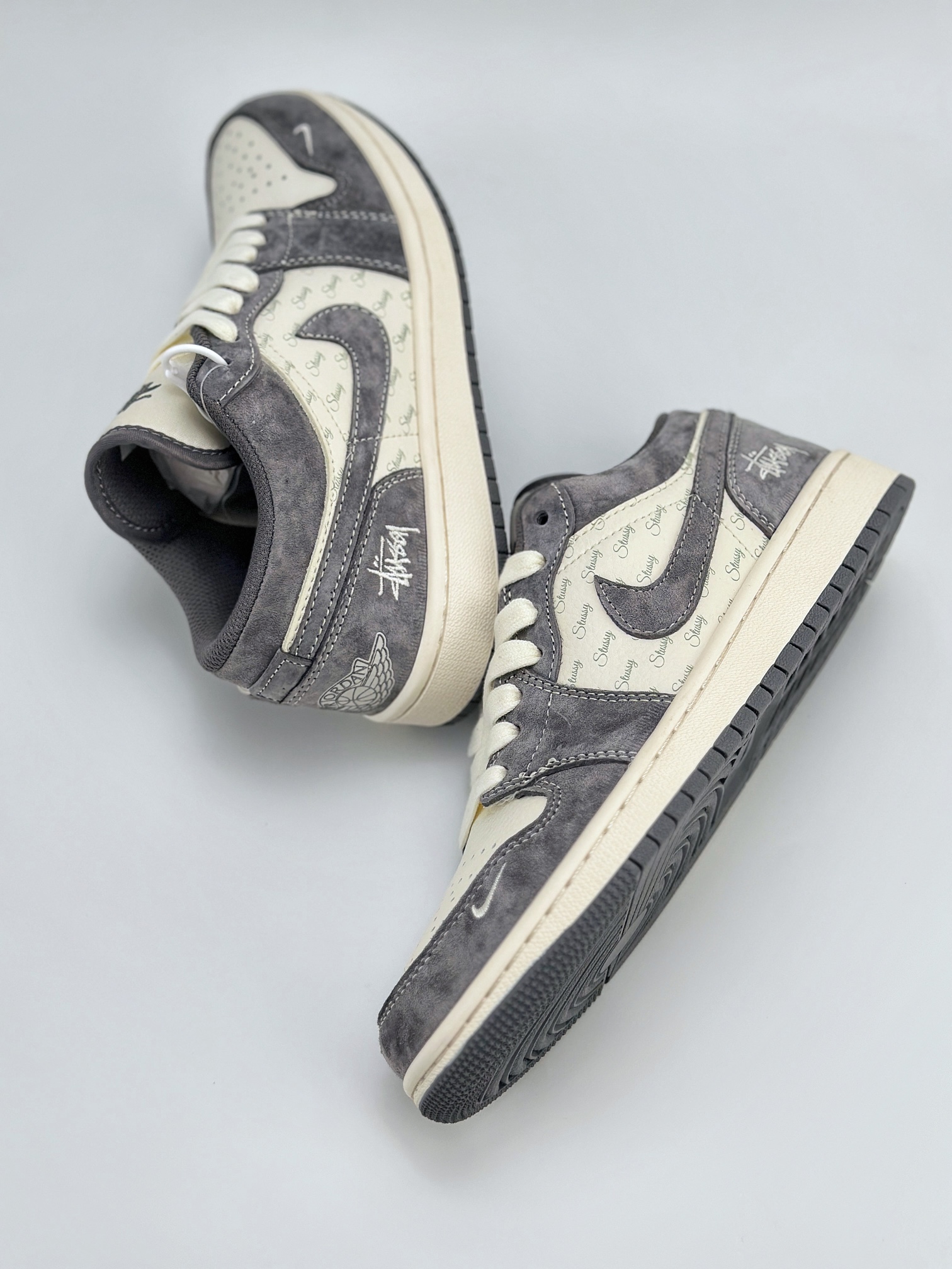 Air Jordan 1 Retro Low x Stussy 斯图西白灰翻毛 SJ9950-010