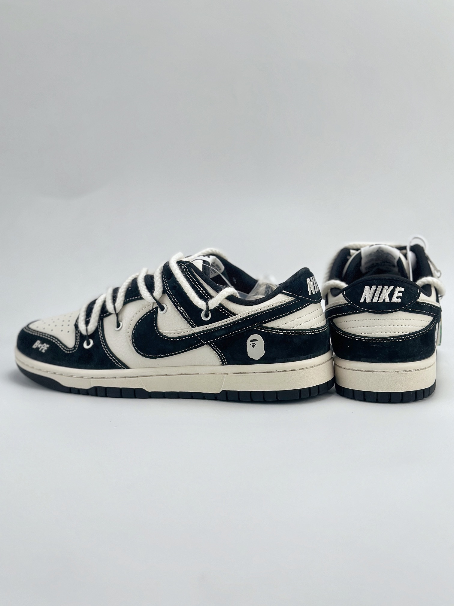 Nike SB Dunk Low x BAPE 白黑双钩绑带 SJ2068-269