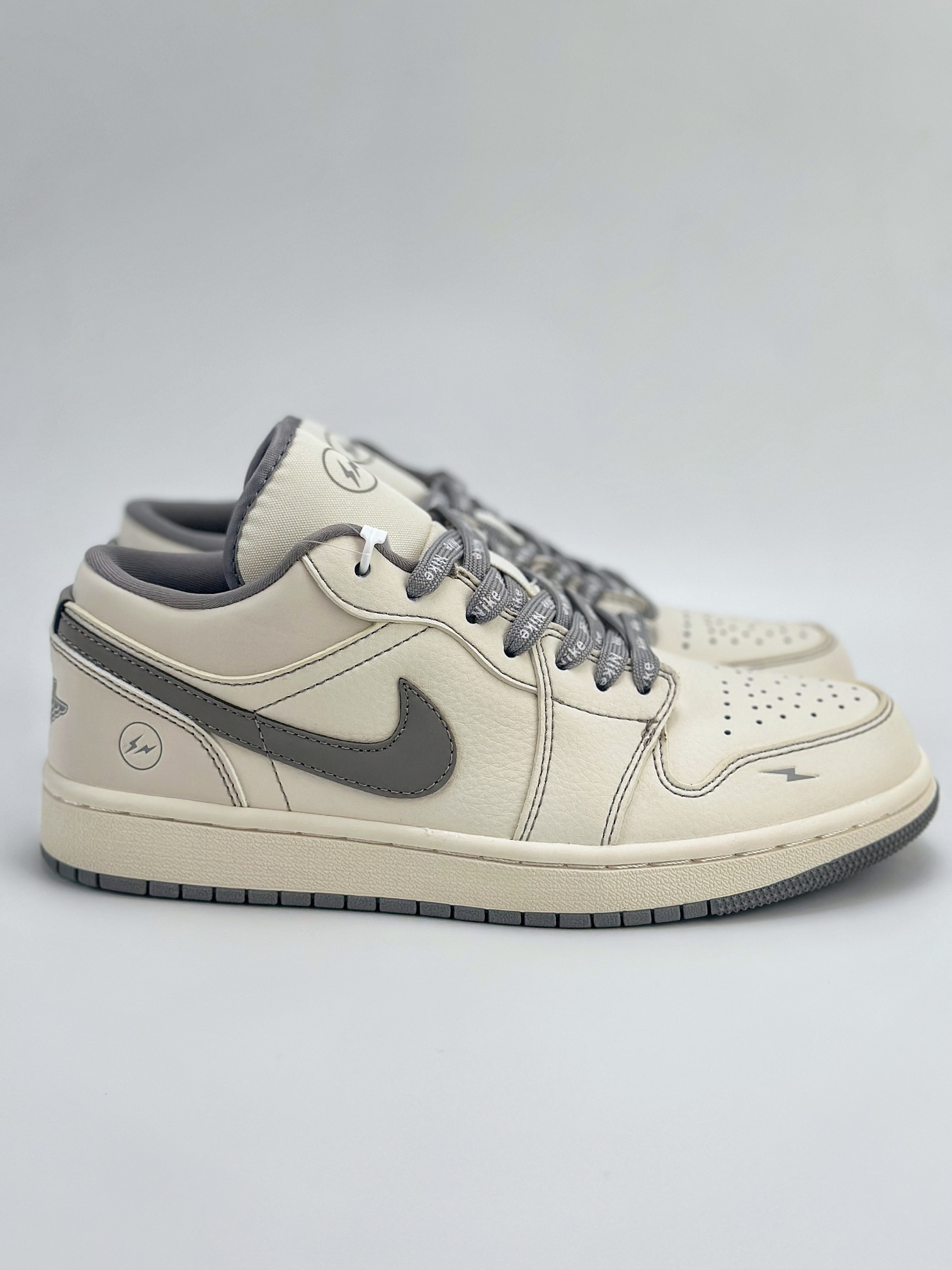 Air Jordan 1 Retro Low x Fragment Design 闪电藤原浩联名 CF3688-020