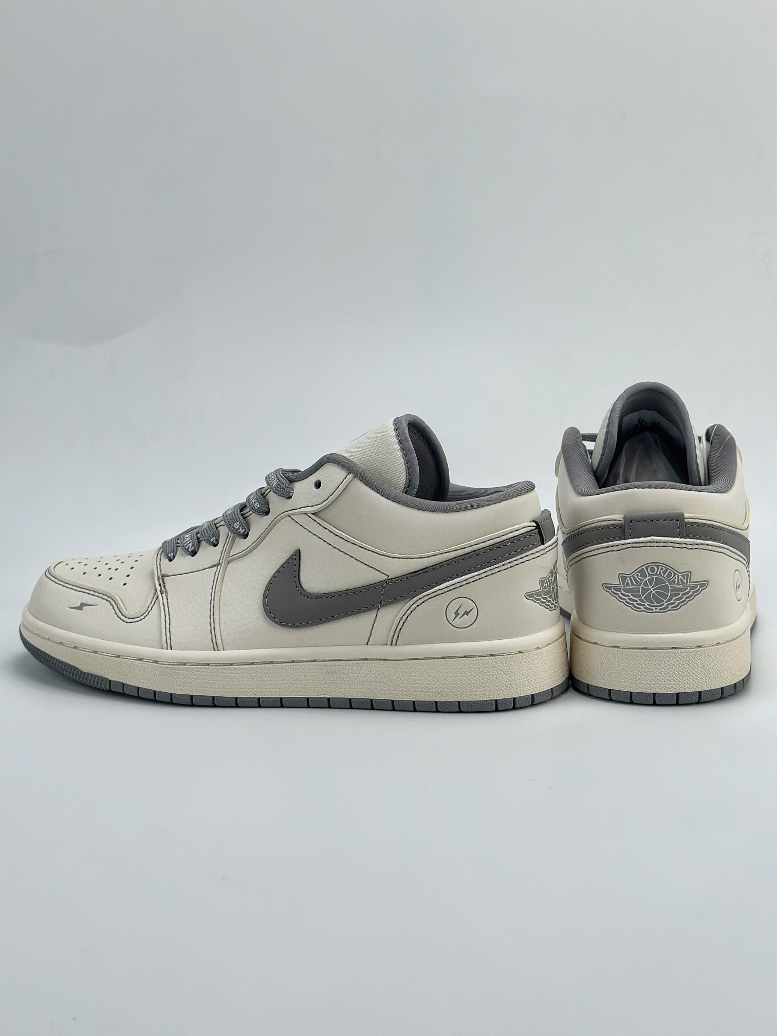 Air Jordan 1 Retro Low x Fragment Design 闪电藤原浩联名 CF3688-020