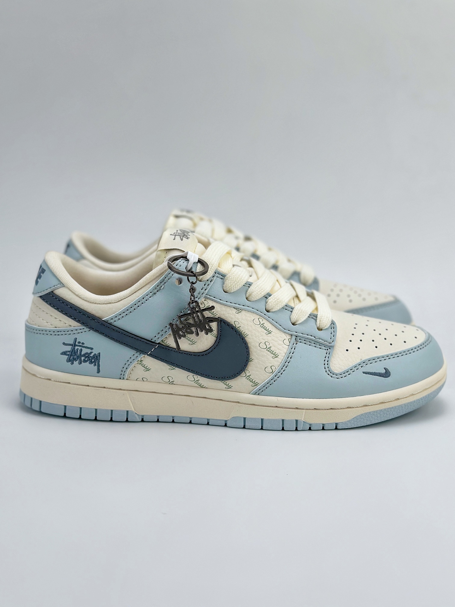 Nike SB Dunk Low x Stussy 斯图西米白天蓝 CF3688-012