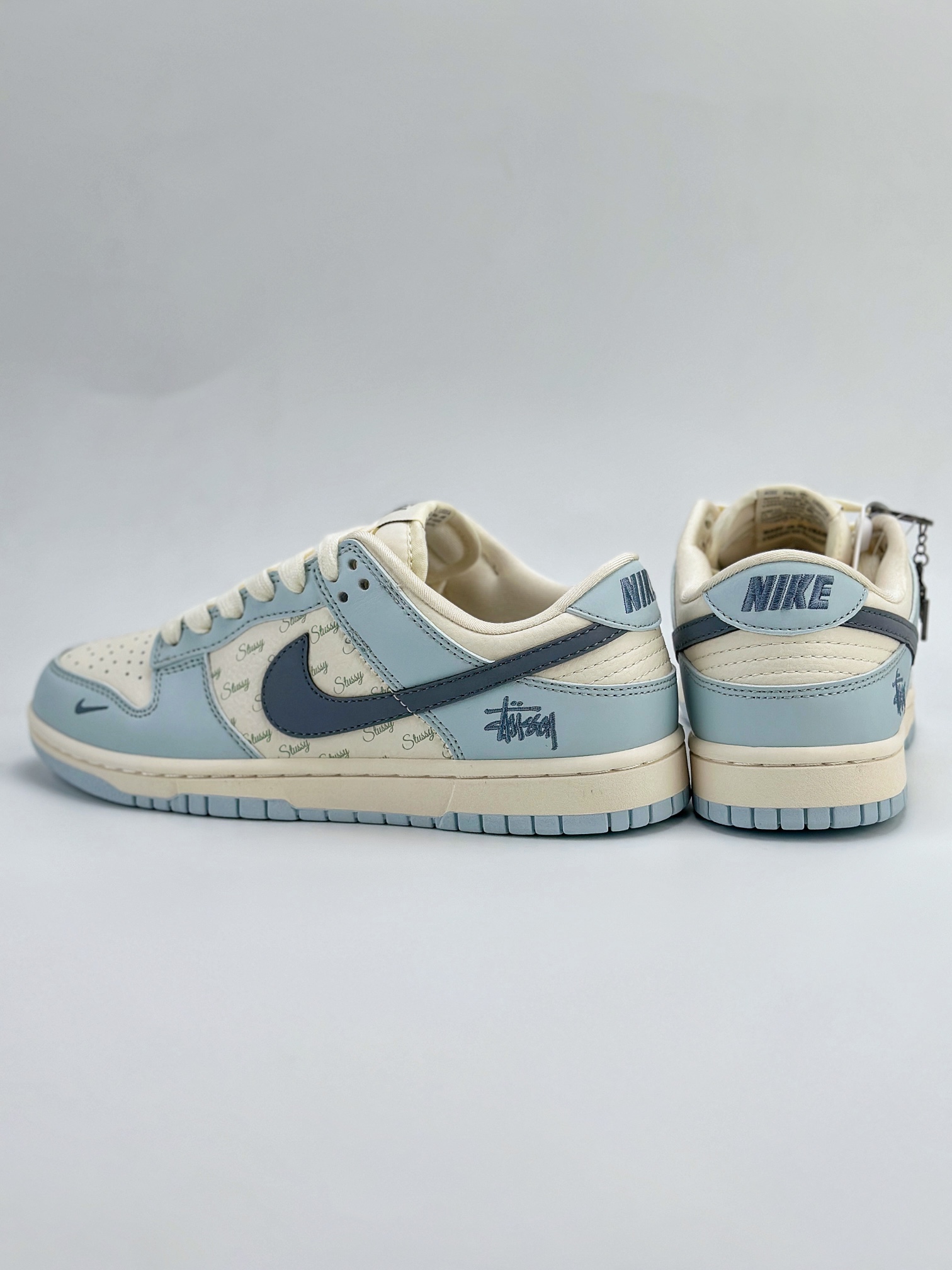 Nike SB Dunk Low x Stussy 斯图西米白天蓝 CF3688-012