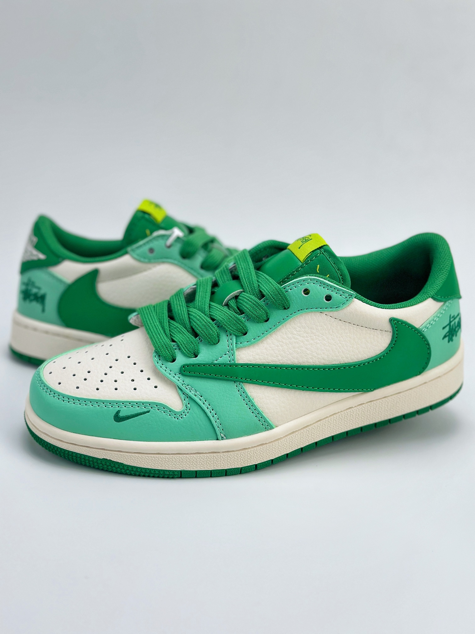 Air Jordan 1 Retro Low x Stussy 斯图西白绿 QY0368-968