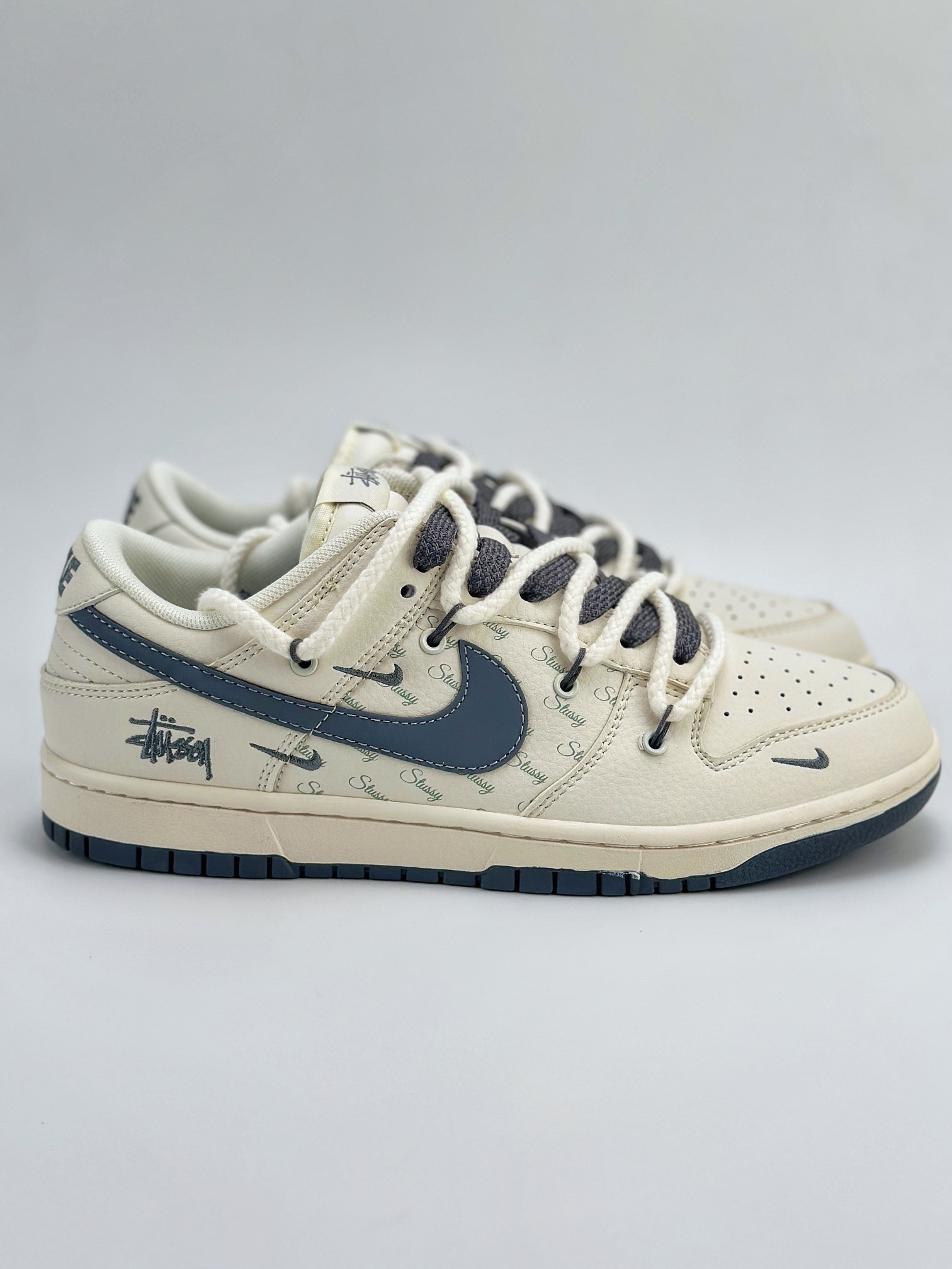 Nike SB Dunk Low x Stussy 斯图西3M白灰绑带 SJ2068-275