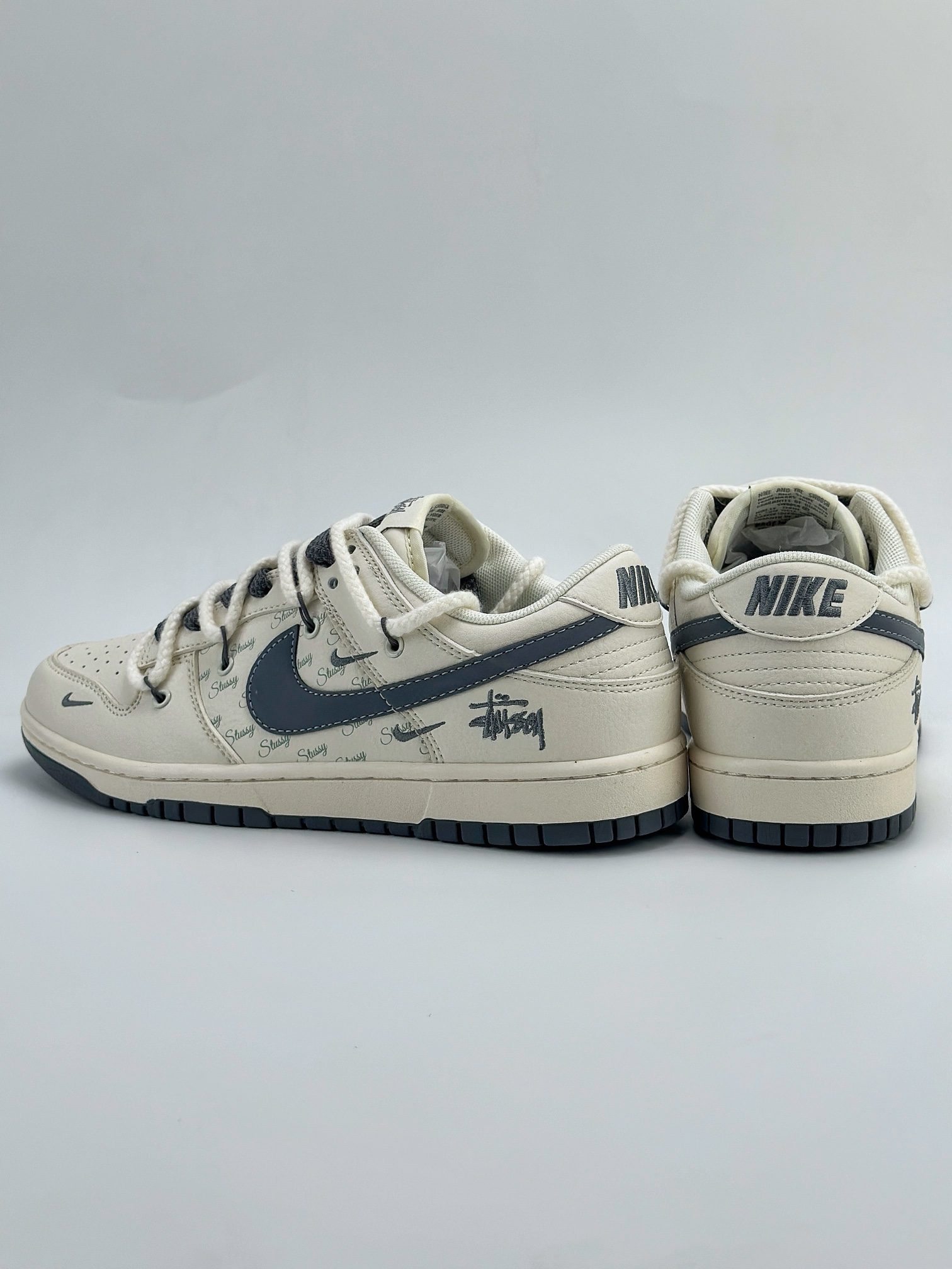 Nike SB Dunk Low x Stussy 斯图西3M白灰绑带 SJ2068-275