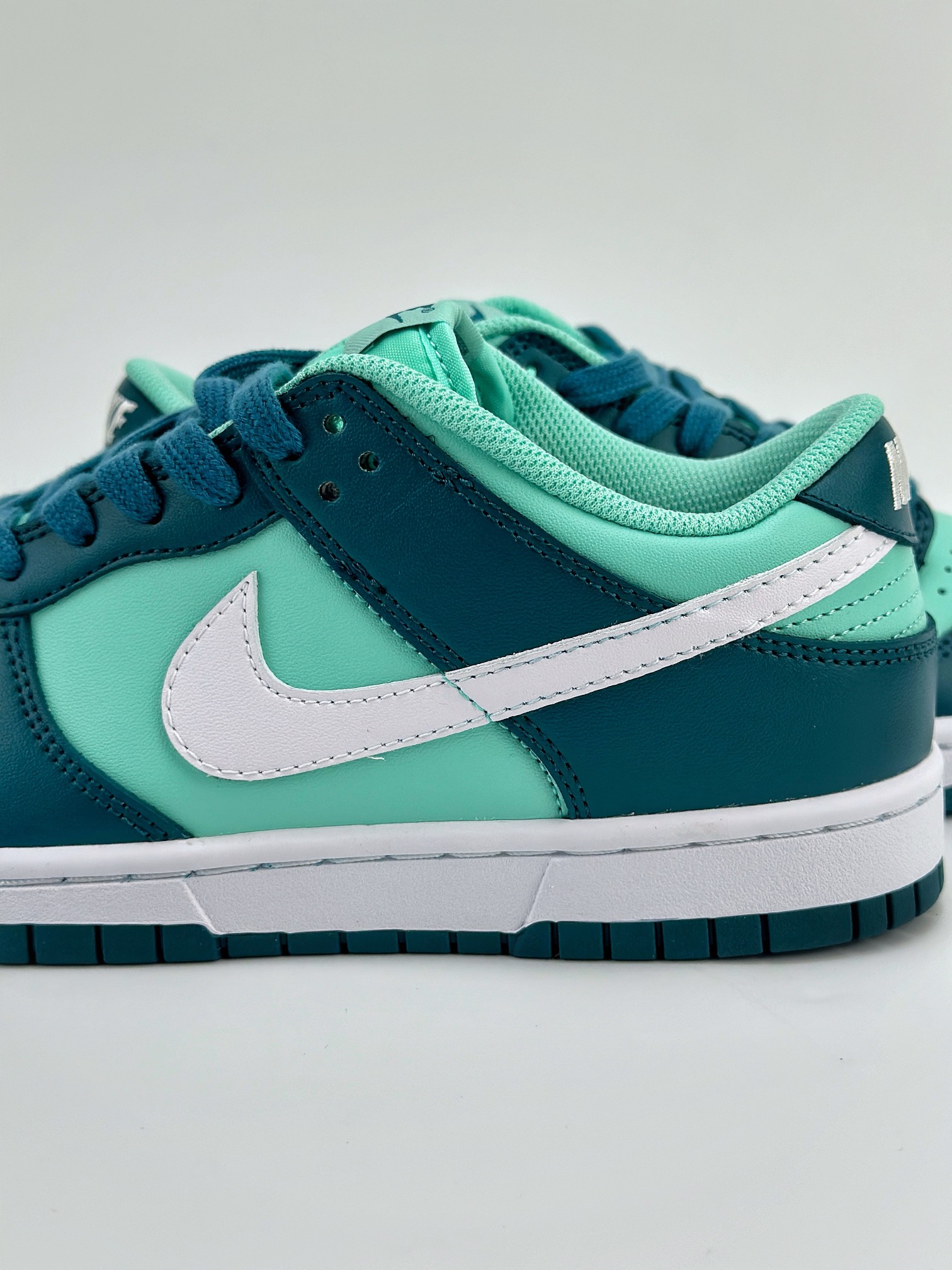 NIKE SB Dunk Low ”Geode Teal” 绿 DD1503-301