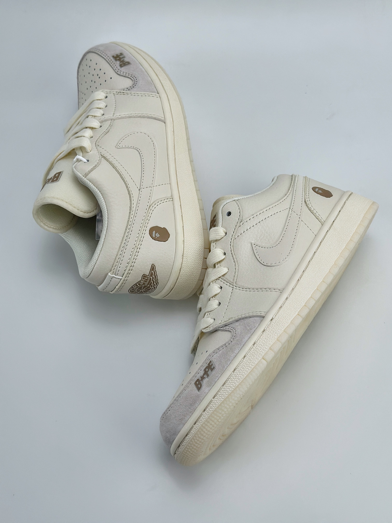 Air Jordan 1 Retro Low x BAPE 米白 LJ6688-002