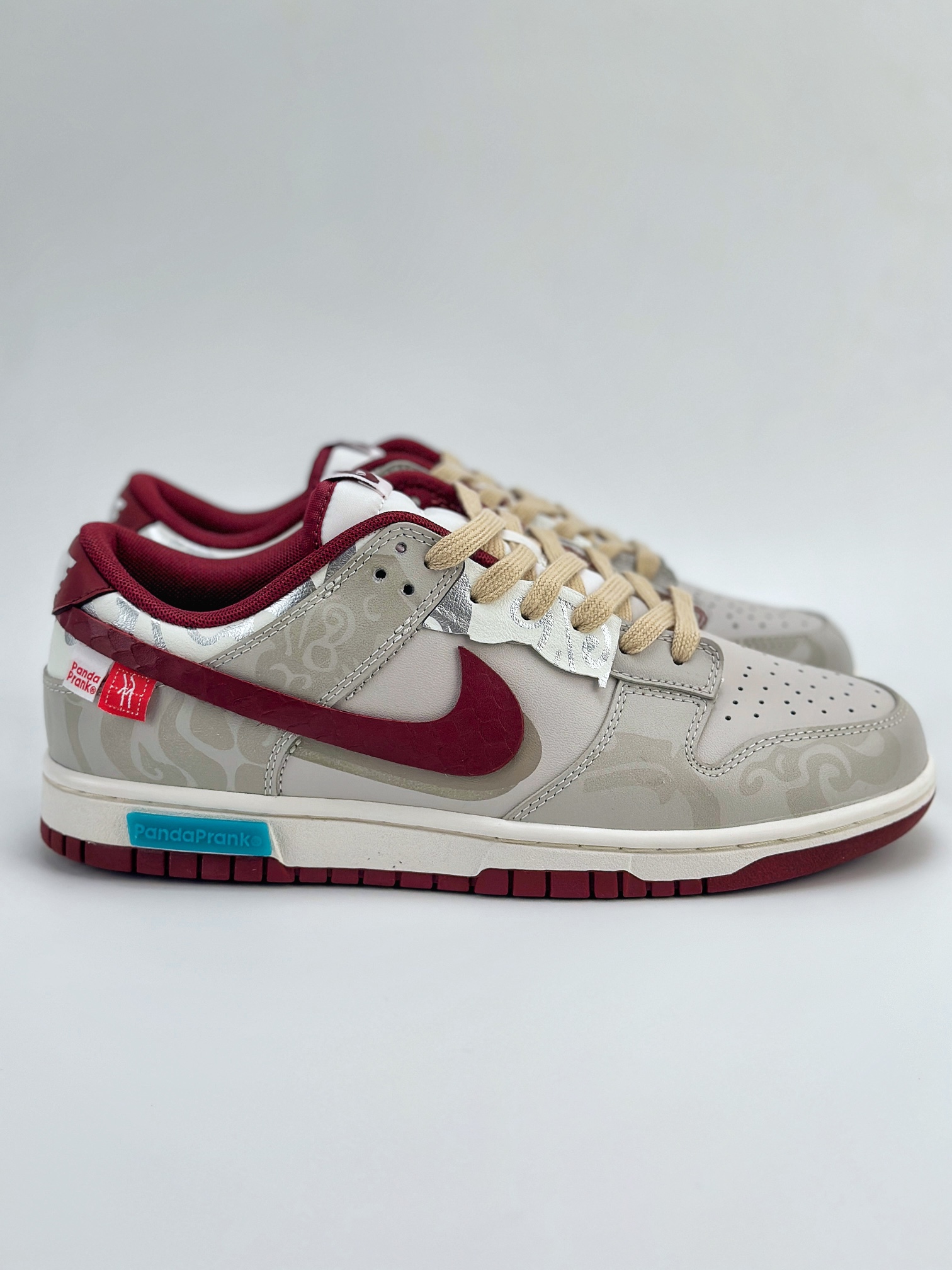 Nike SB Dunk Low 熊猫恶作剧 CNY 龙年限定 游龙则灵 DD1391-601