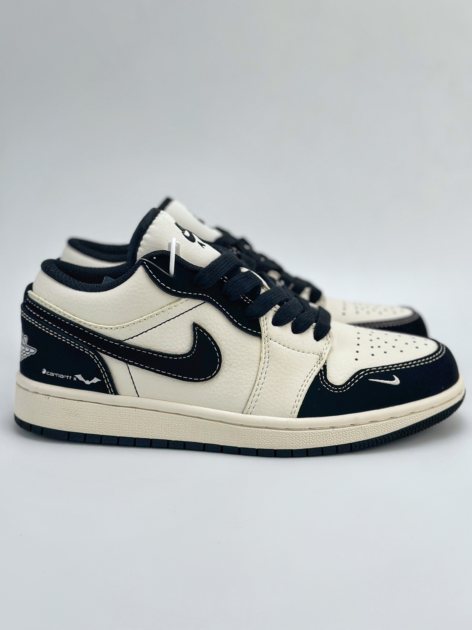 Air Jordan 1 Retro Low x Carhrtt 漫威联名 蝙蝠侠白黑 SJ9950-011