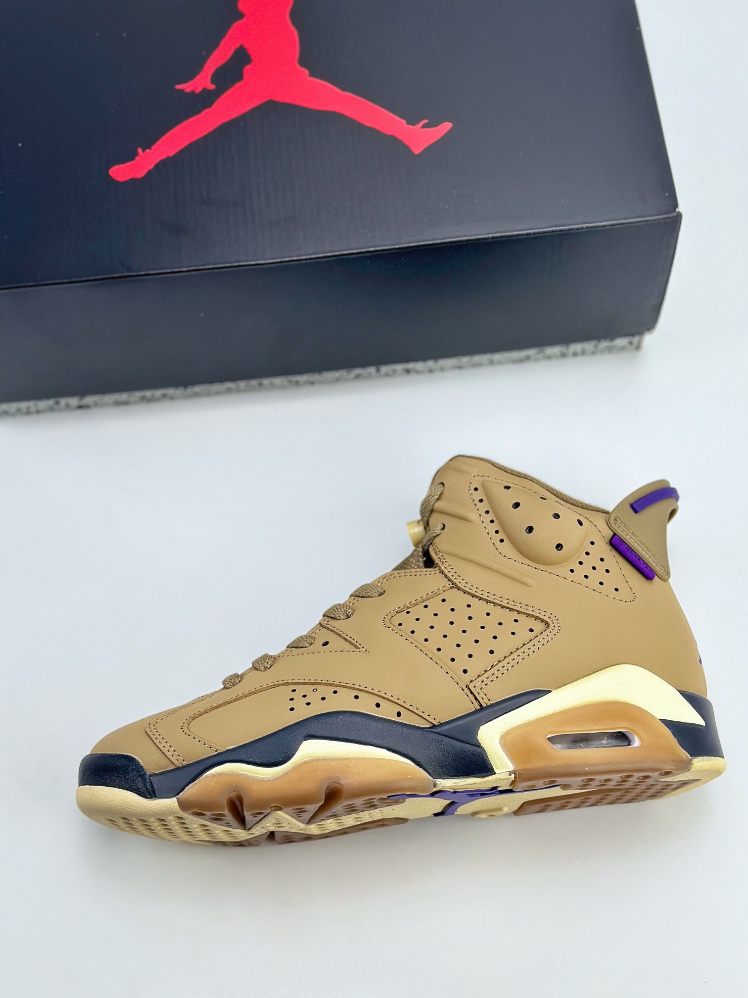 Air Jordan 6 Retro Gore-Tex ”Brown Kelp” 棕 潮流复古篮球鞋 FD1643-300