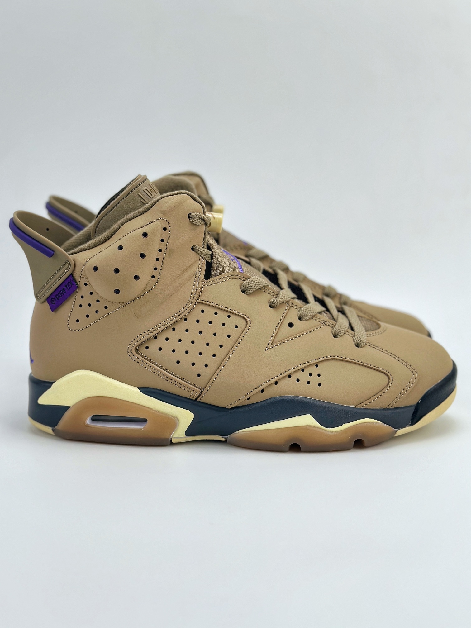 Air Jordan 6 Retro Gore-Tex ”Brown Kelp” 棕 潮流复古篮球鞋 FD1643-300