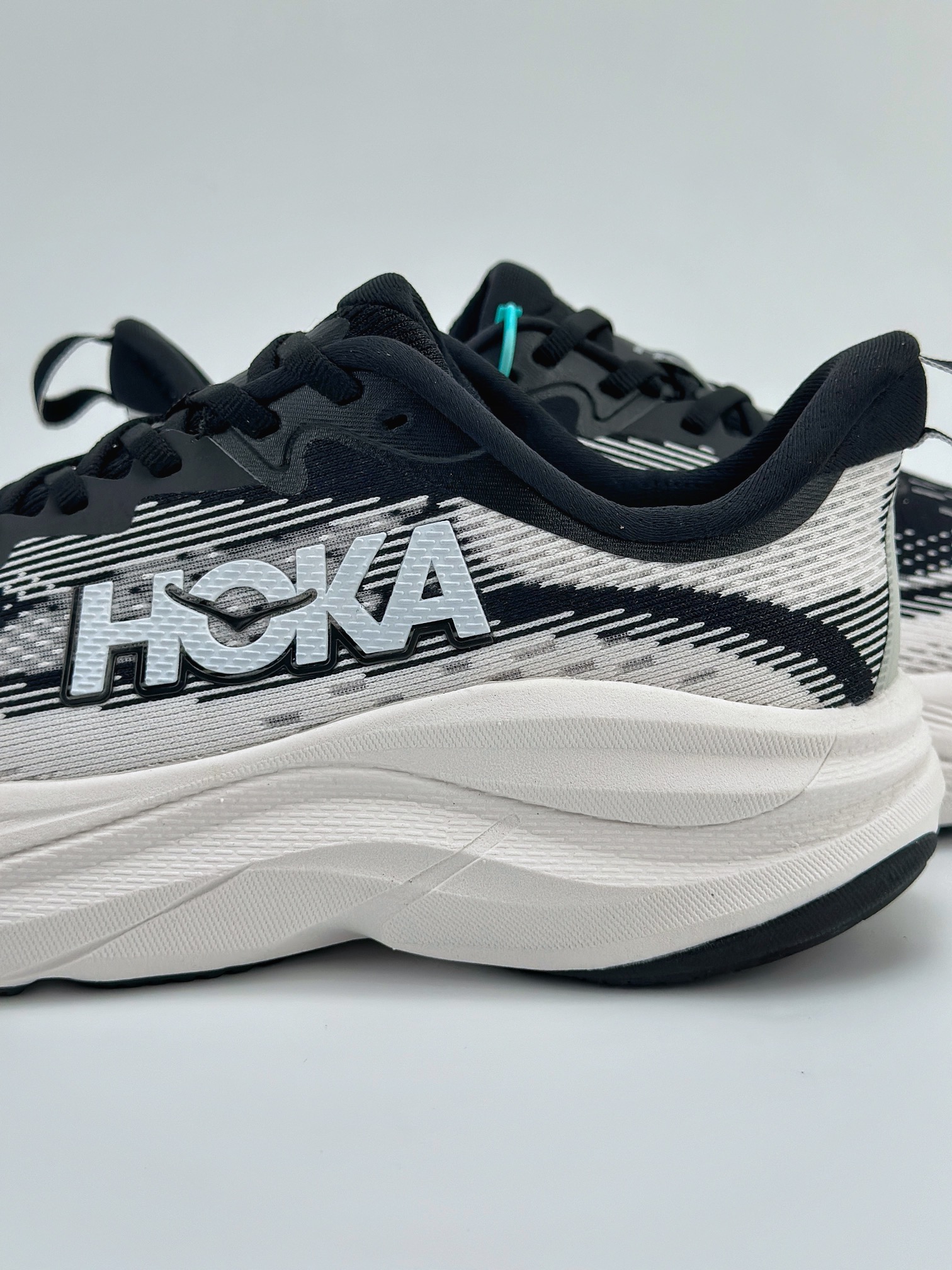 HOKA M SKYFLOW 低帮专业越野跑步鞋 1155113/BWHTMT