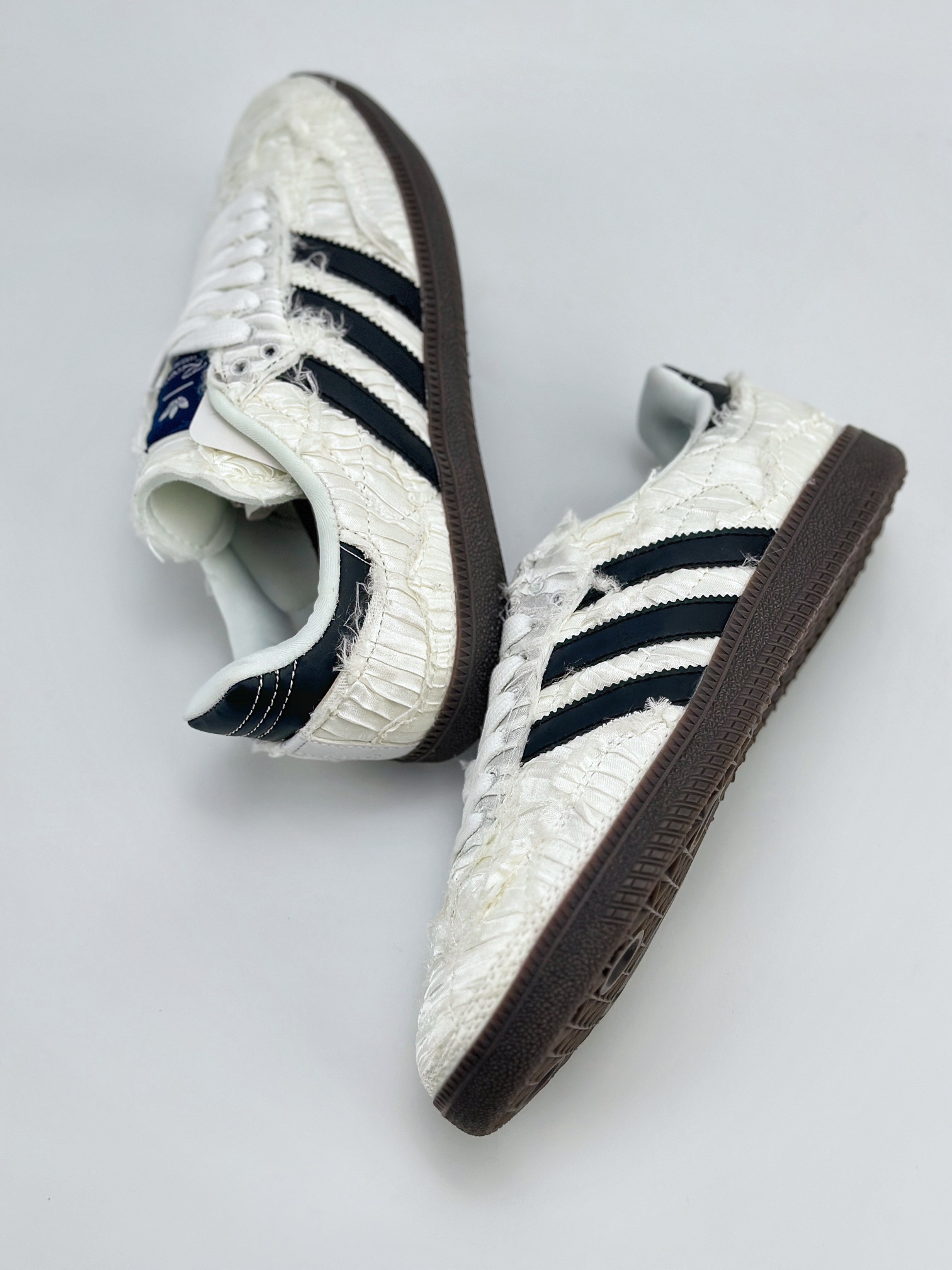 adidas originals Samba OG x Caroline SATIN SHOES 白黑 JQ4748