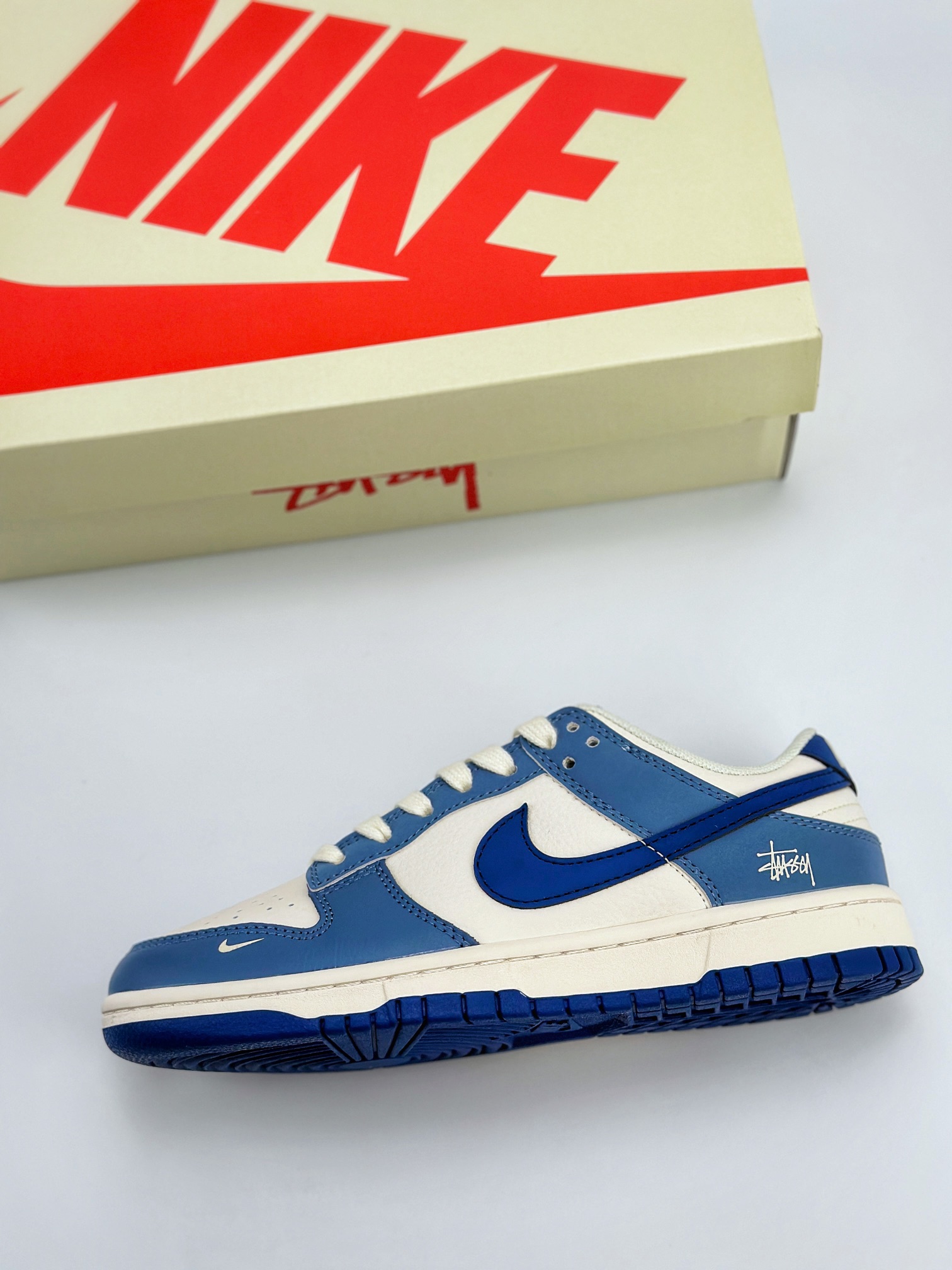 Nike SB Dunk Low x Stussy 白蓝 XX9292-003