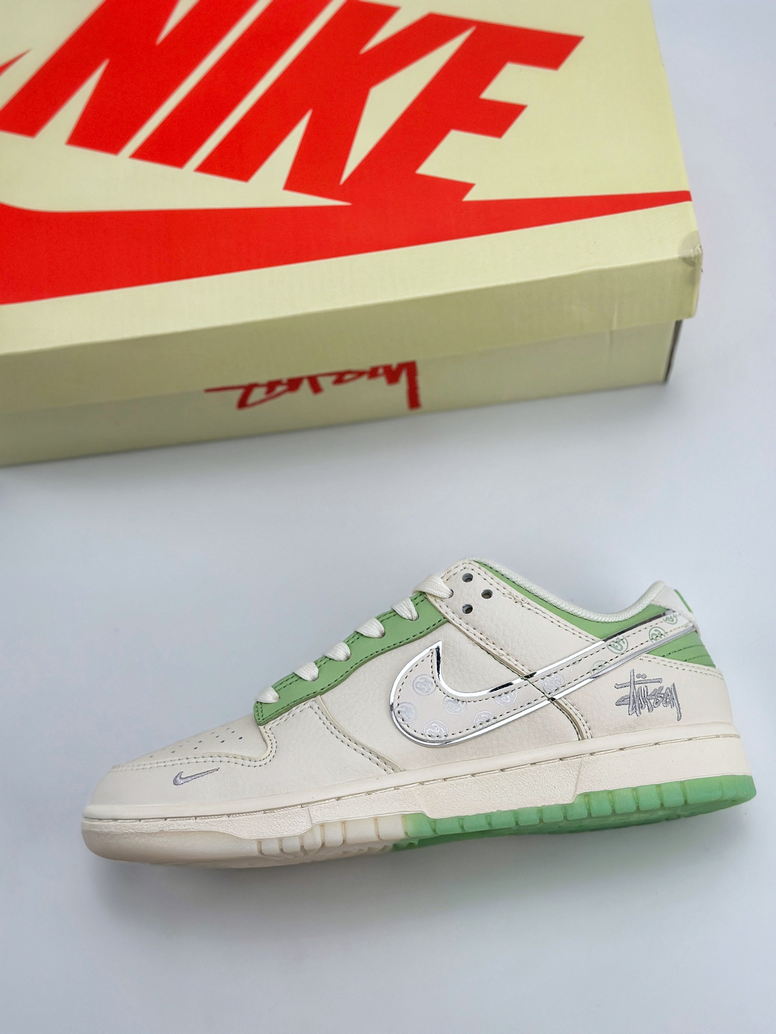 Nike SB Dunk Low x Stussy 白绿灰小钩 XY1688-006