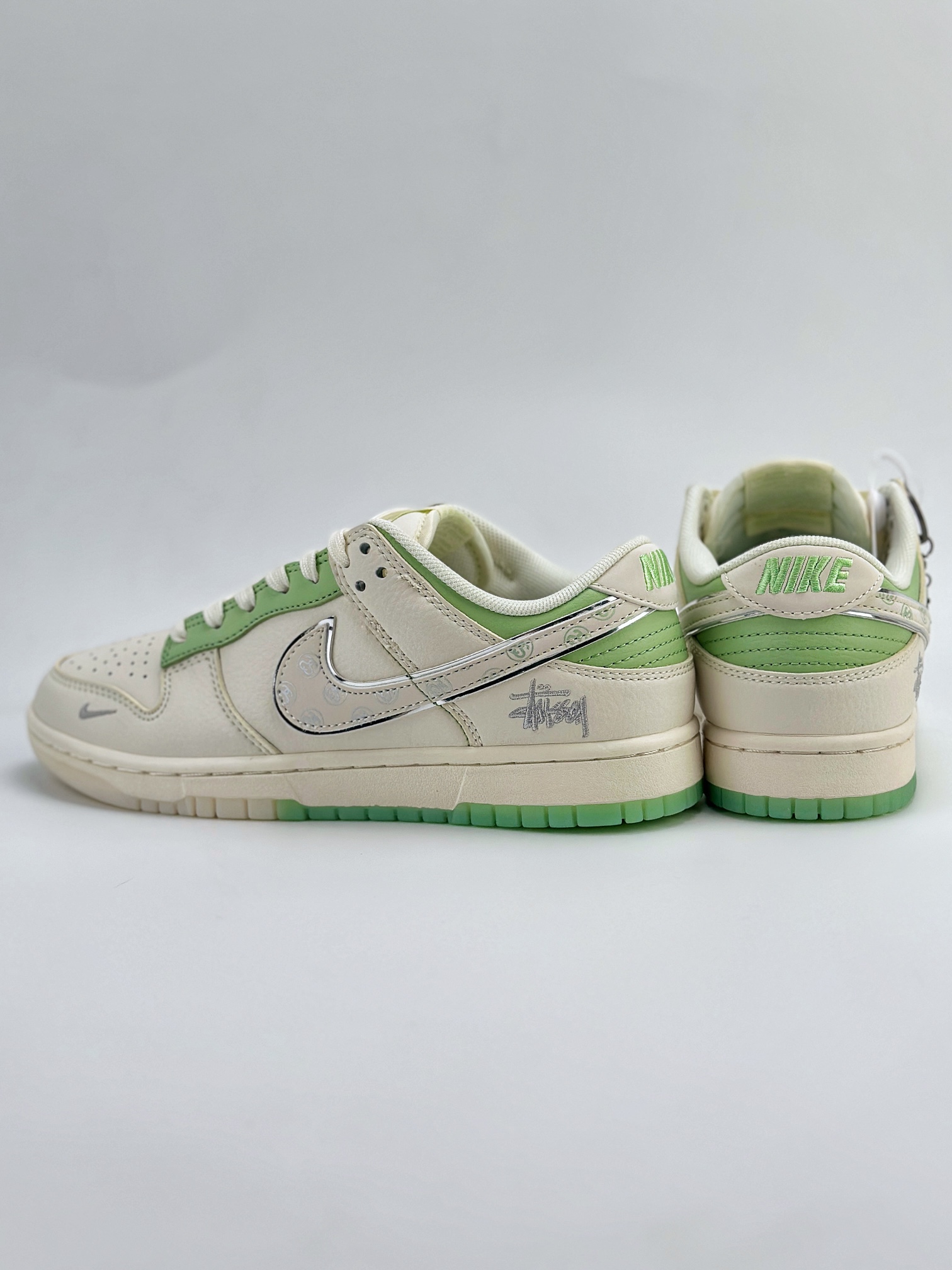 Nike SB Dunk Low x Stussy 白绿灰小钩 XY1688-006