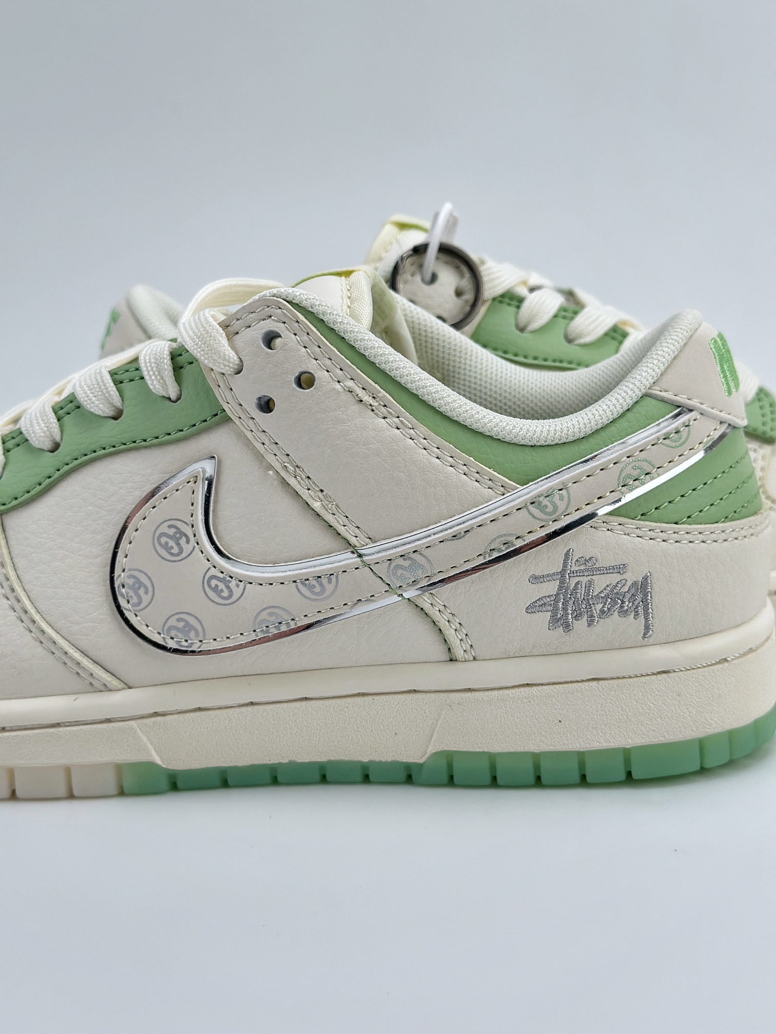 Nike SB Dunk Low x Stussy 白绿灰小钩 XY1688-006