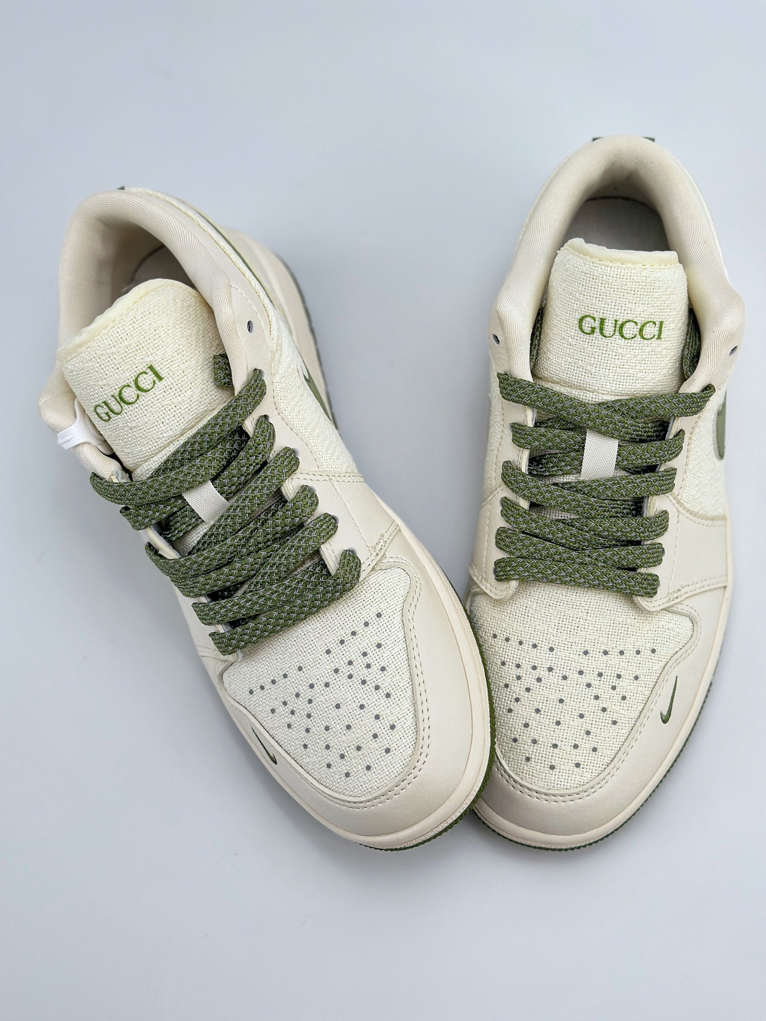 Air Jordan 1 Retro Low x GUCCI 米白帆布绿满天星 DM5688-103