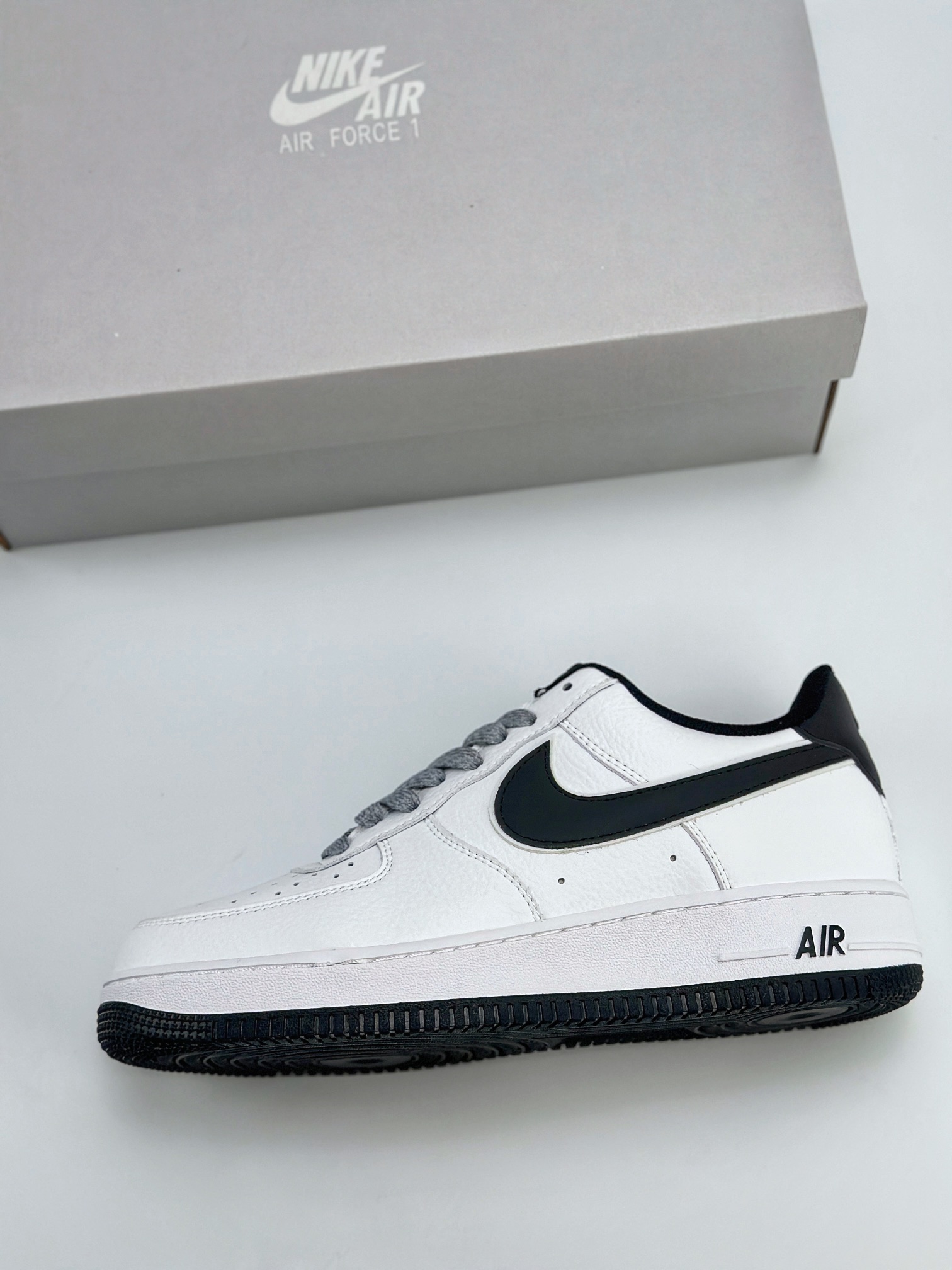 Nike Air Force 1 Low 07 白黑满天星 LS0216-026