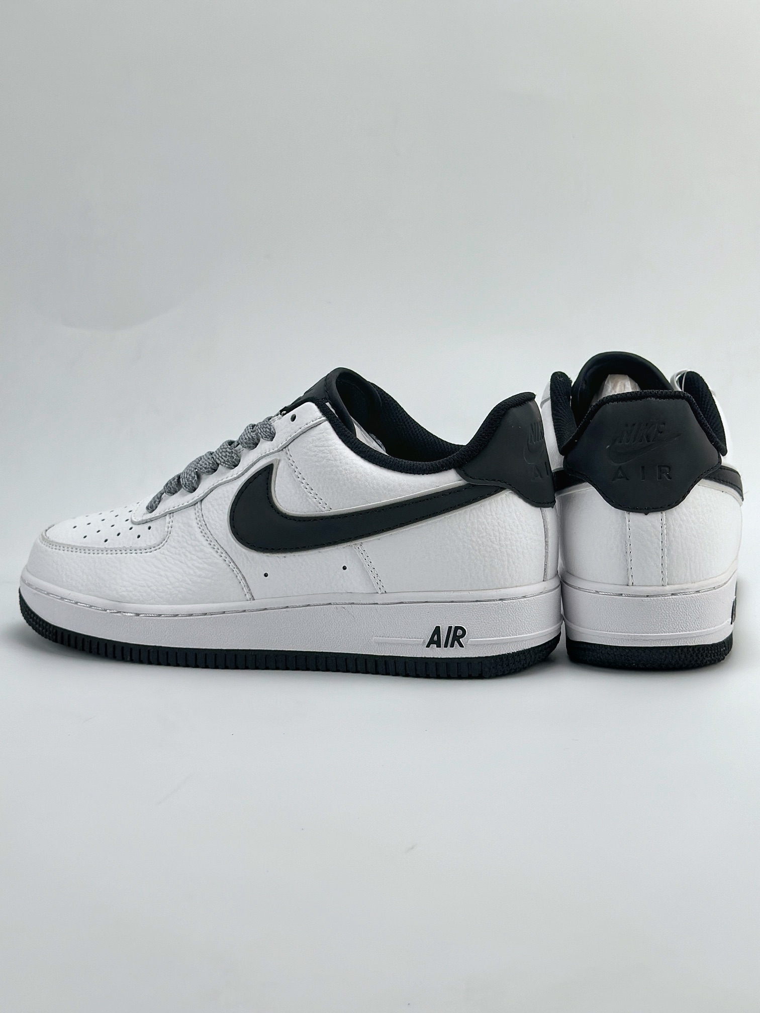 Nike Air Force 1 Low 07 白黑满天星 LS0216-026