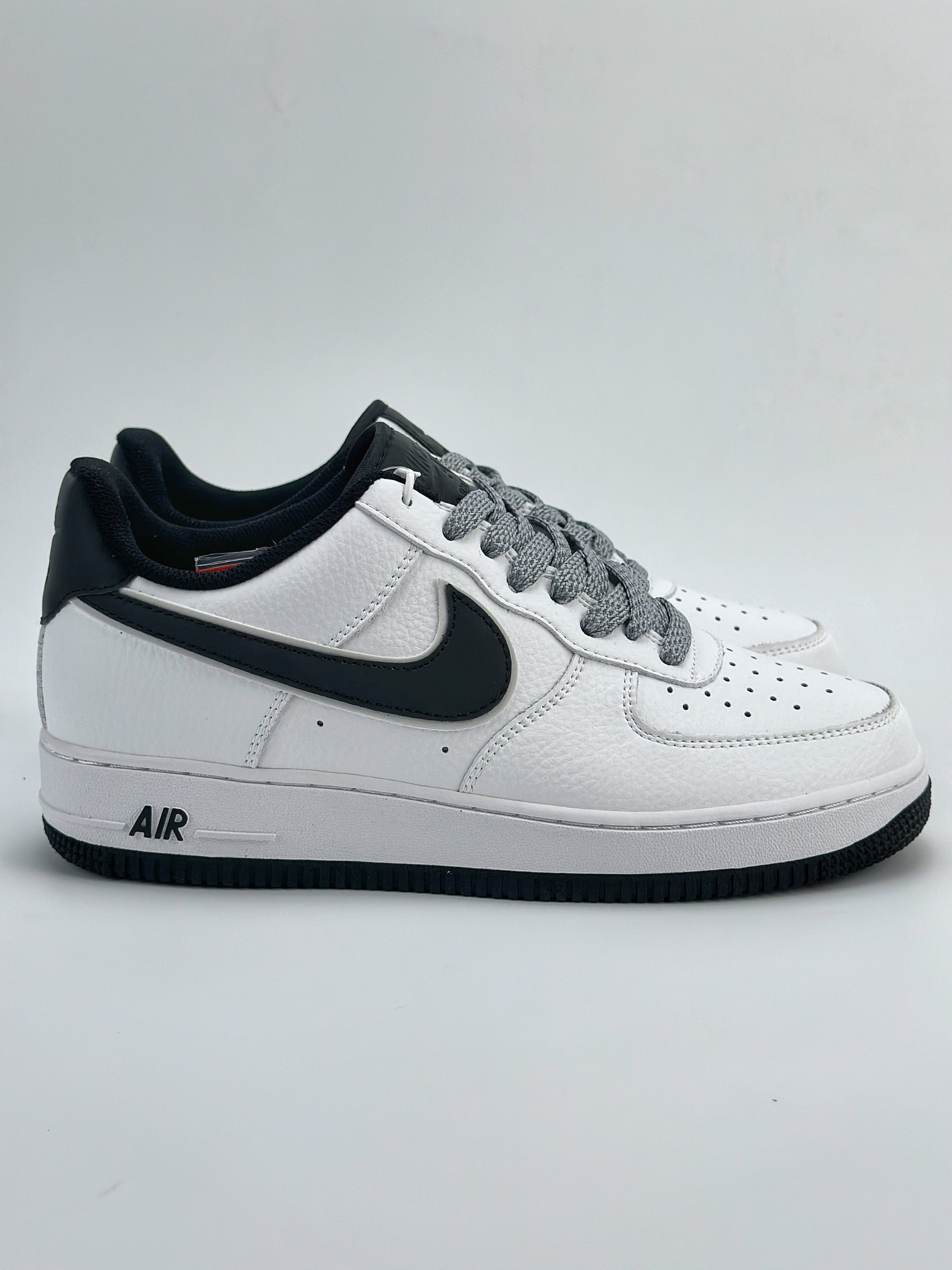 Nike Air Force 1 Low 07 白黑满天星 LS0216-026