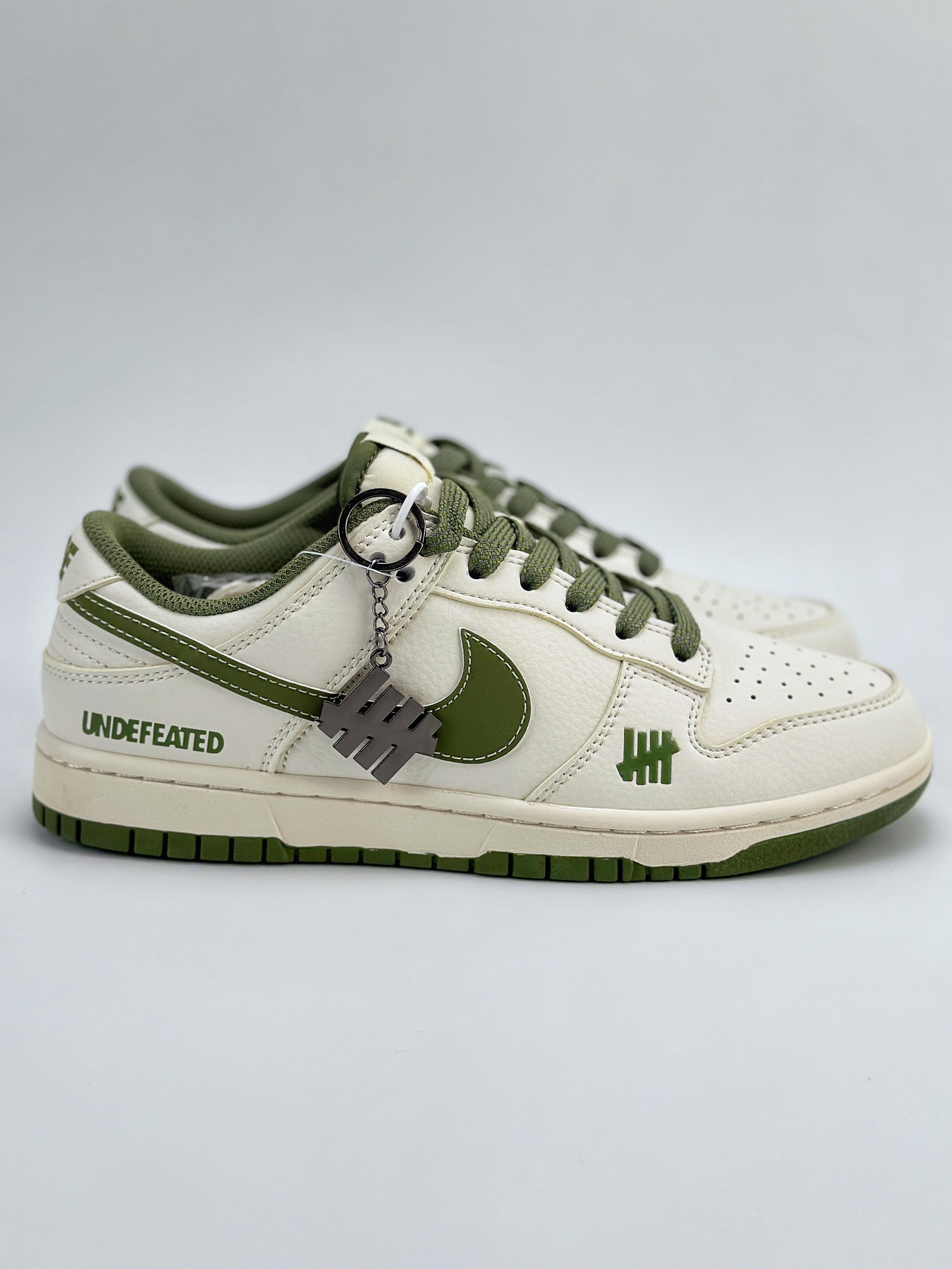 Nike SB Dunk Low x UNDEFEATED 米白绿 BB2699-211