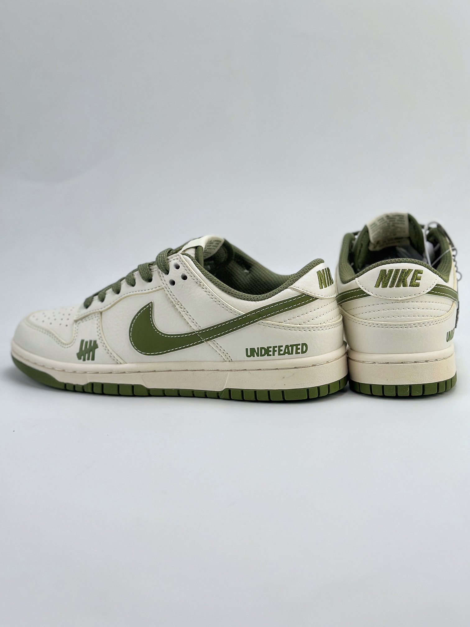 Nike SB Dunk Low x UNDEFEATED 米白绿 BB2699-211