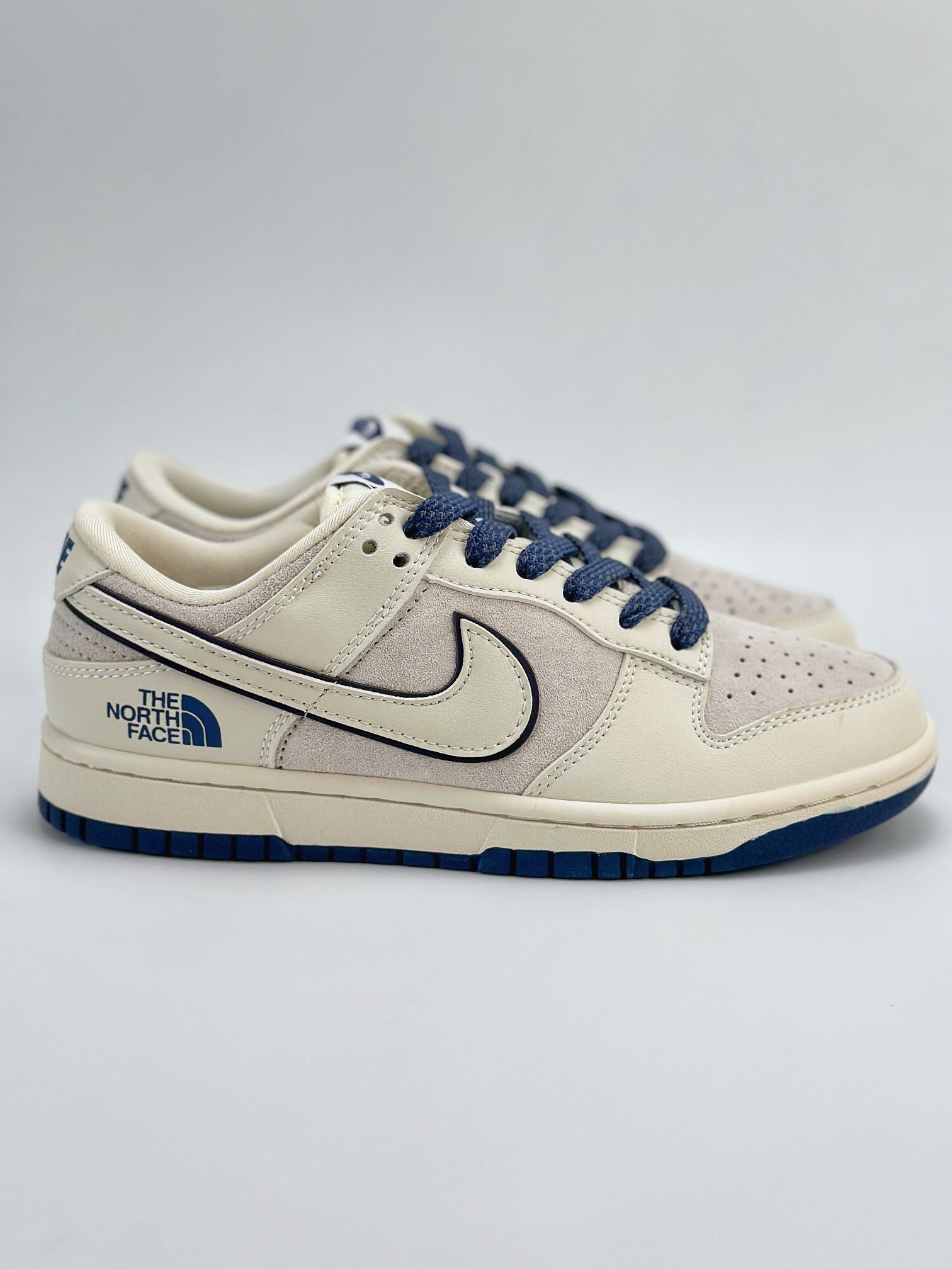 Nike SB Dunk Low x The North Face 白蓝满天星 XX2025-325