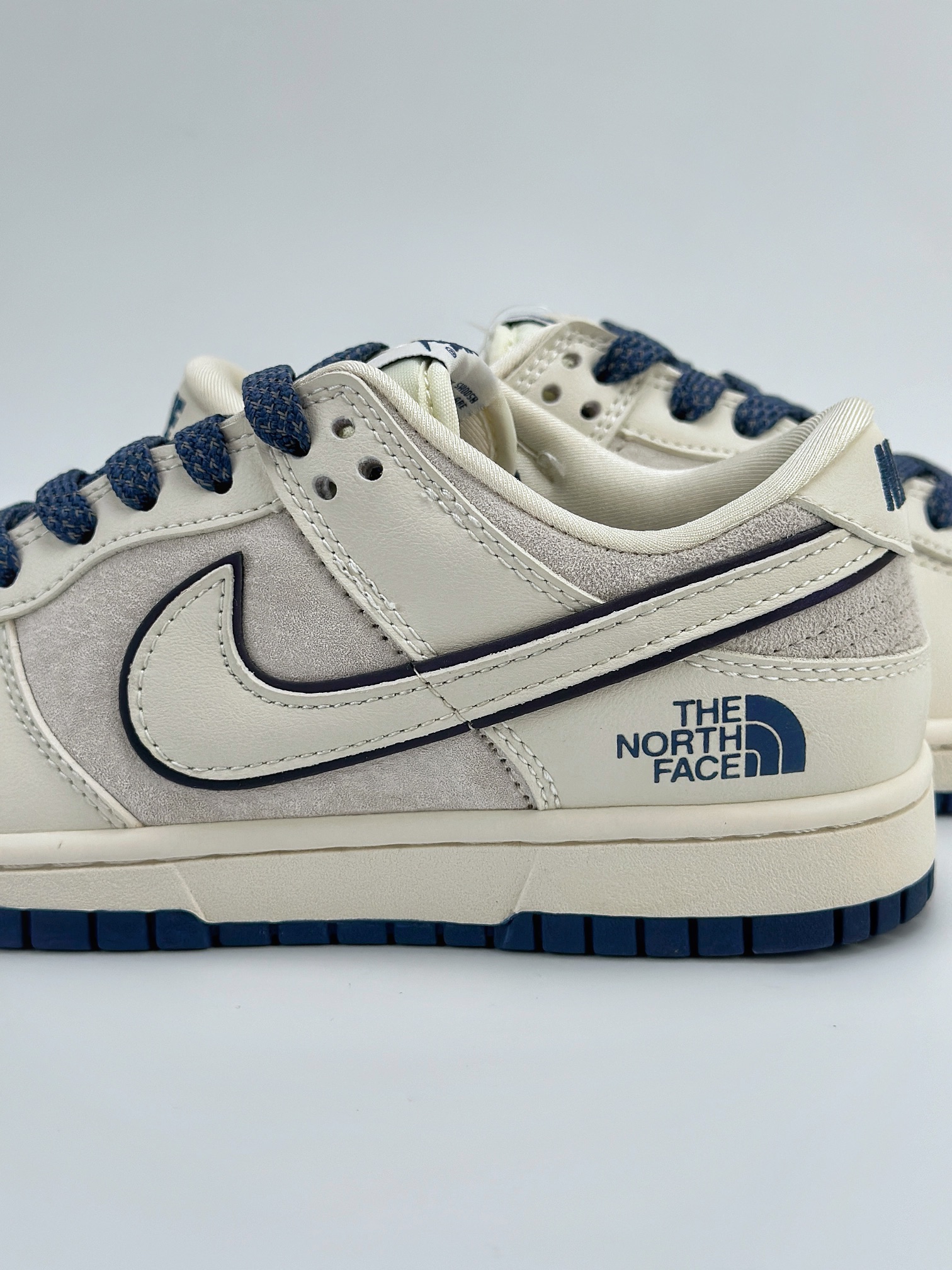 Nike SB Dunk Low x The North Face 白蓝满天星 XX2025-325