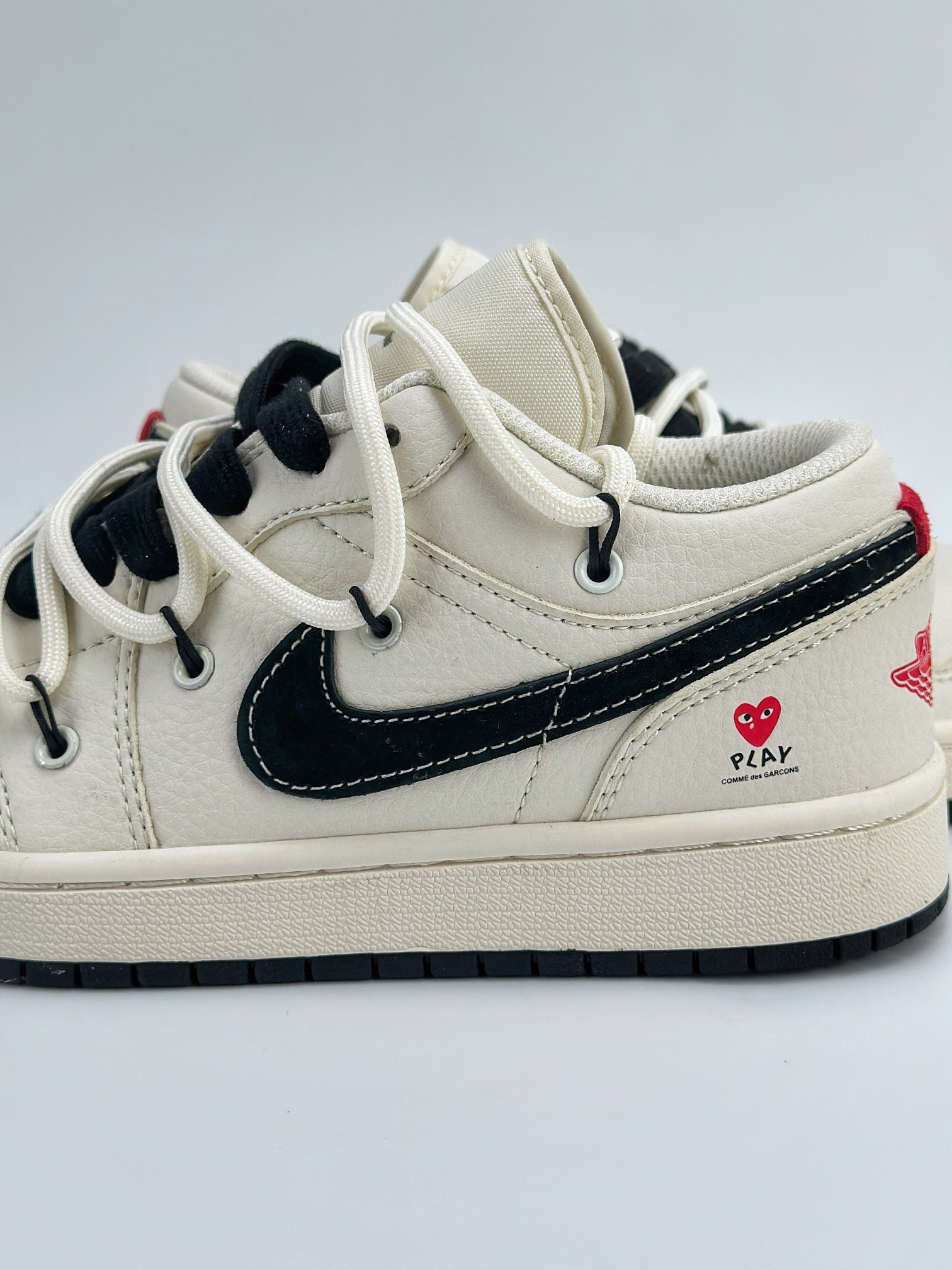 Air Jordan 1 Retro Low x Comme des Garcons 川久米白黑绑带 SJ9950-014