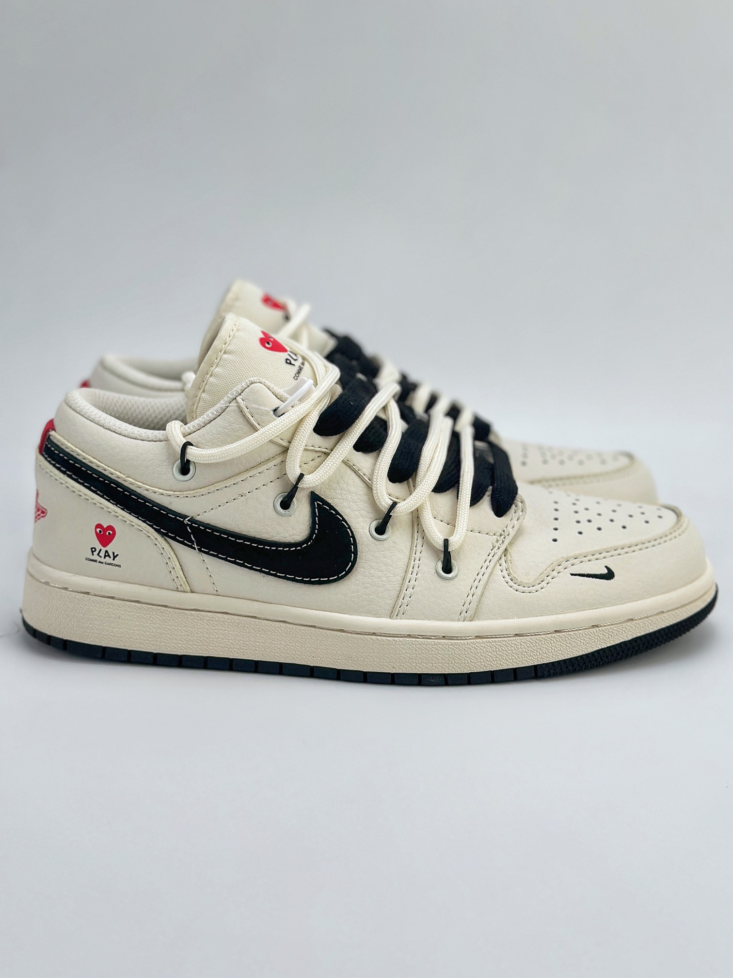 Air Jordan 1 Retro Low x Comme des Garcons 川久米白黑绑带 SJ9950-014