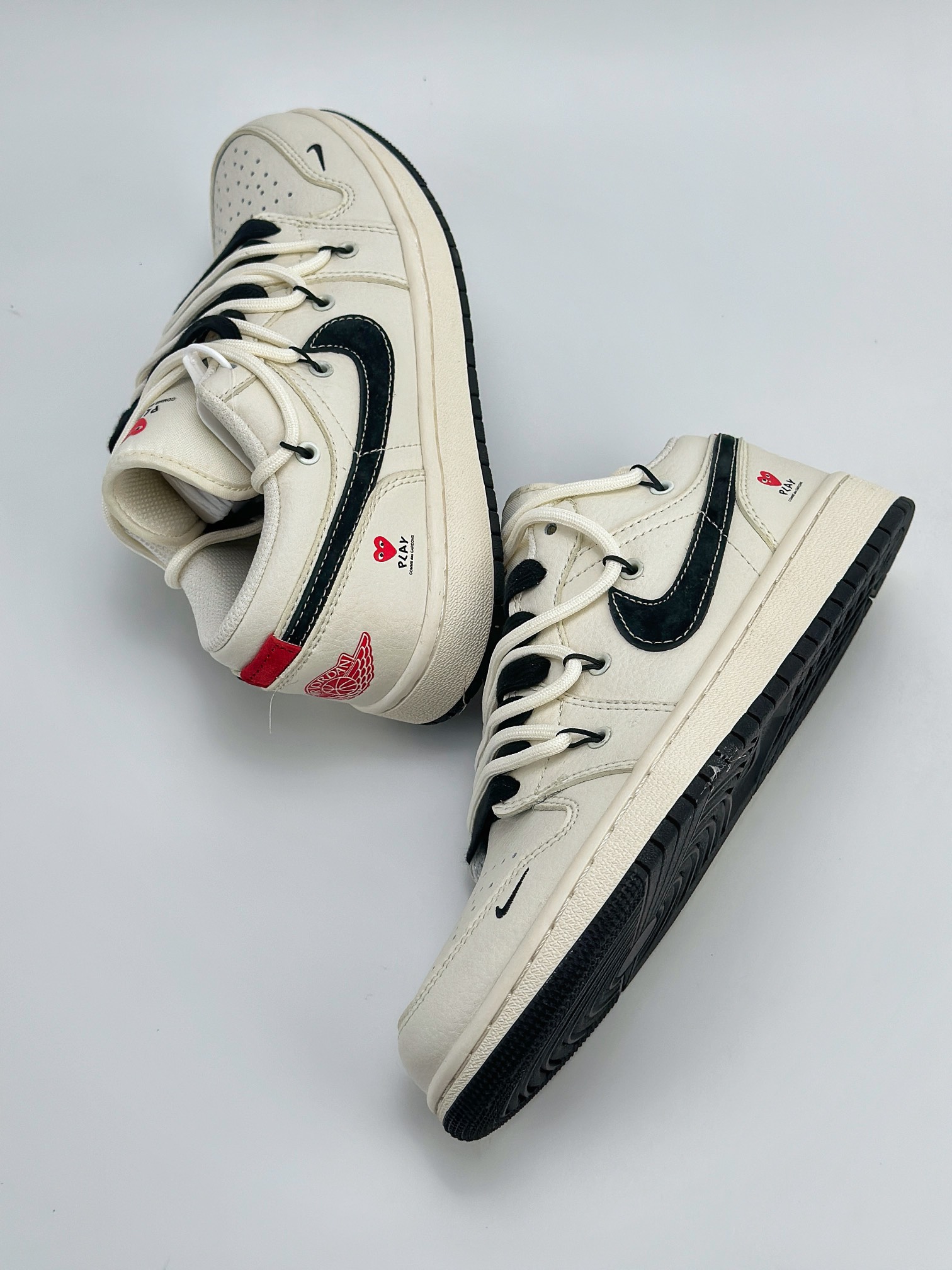 Air Jordan 1 Retro Low x Comme des Garcons 川久米白黑绑带 SJ9950-014