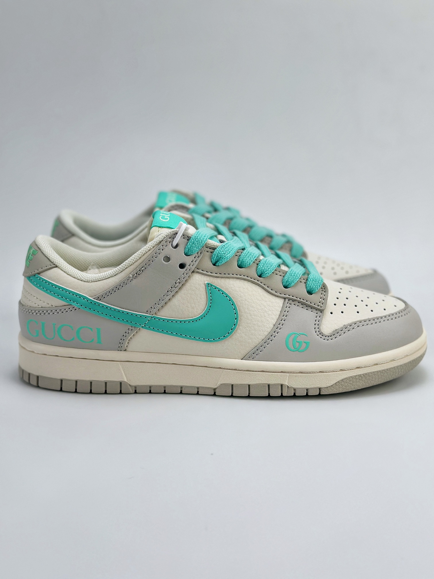 Nike SB Dunk Low x GUCCI 白灰蒂芙尼绿 XX9797-008