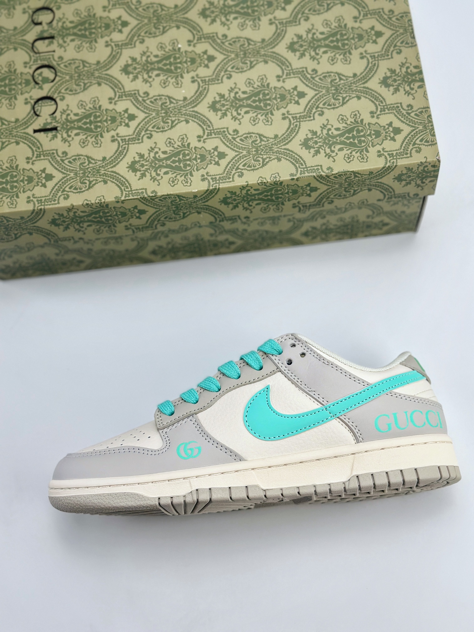 Nike SB Dunk Low x GUCCI 白灰蒂芙尼绿 XX9797-008