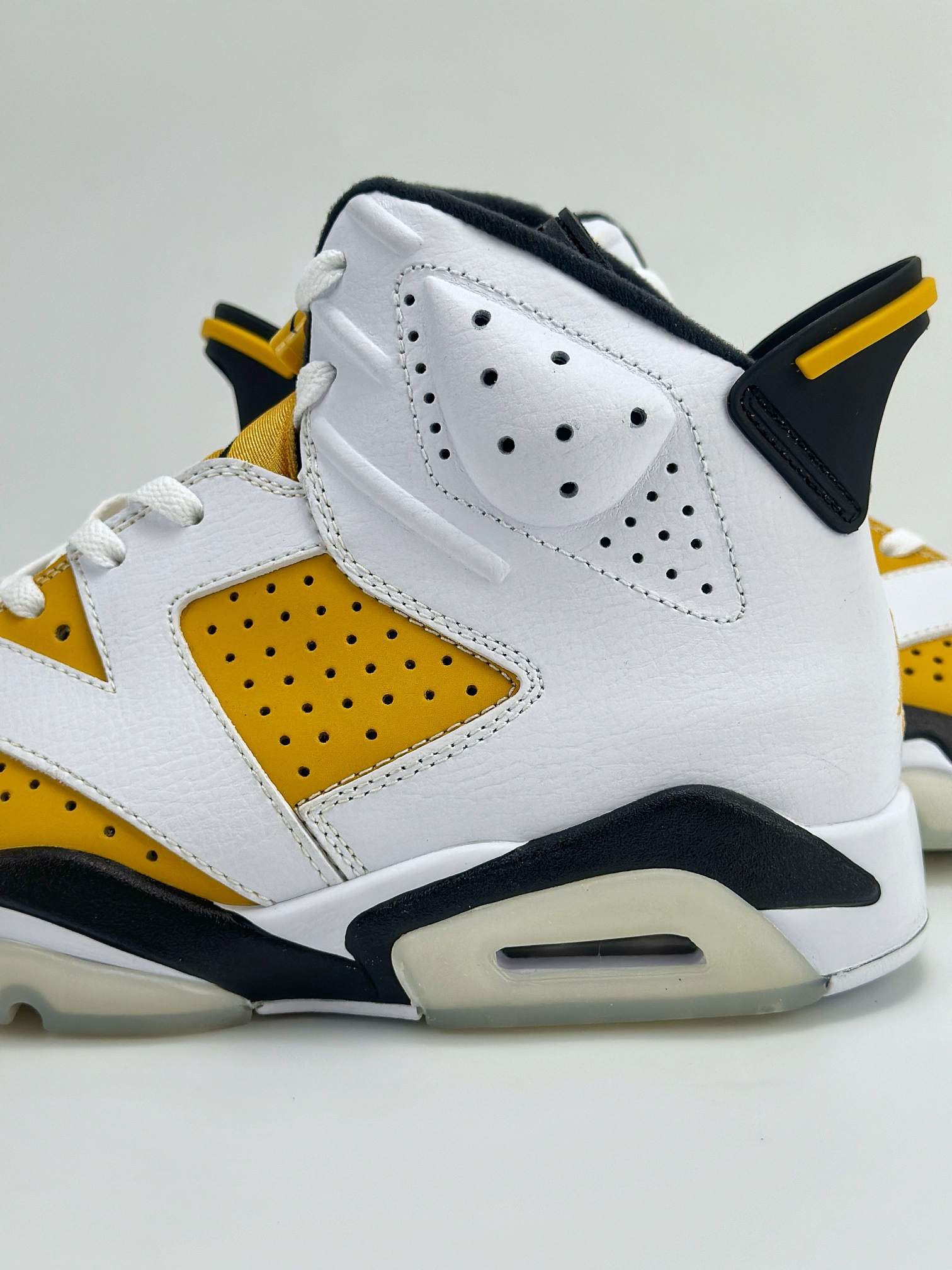 Air Jordan 6 Retro ”Yellow Ochre” 白黄 潮流复古篮球鞋 CT8529-170