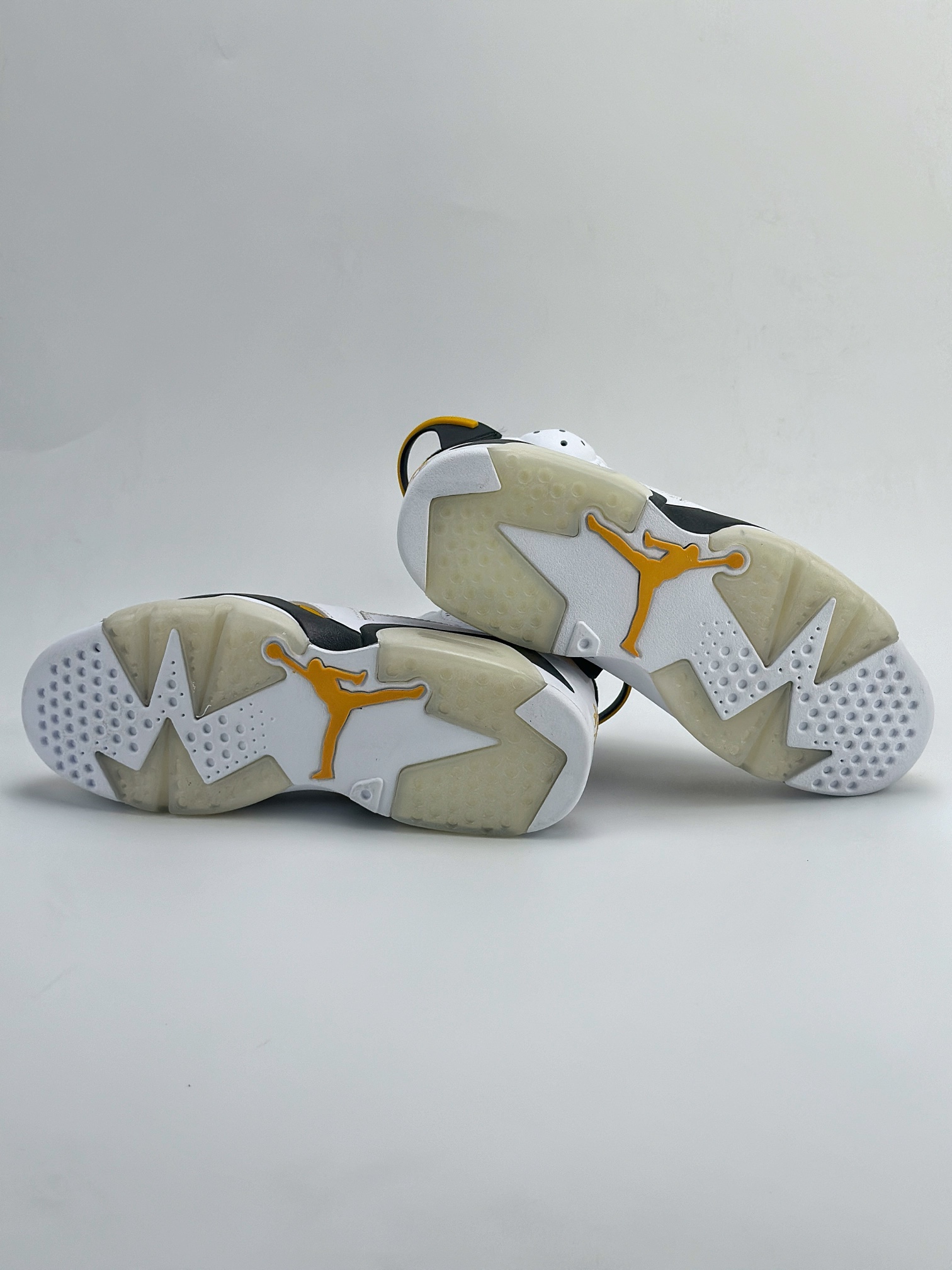 Air Jordan 6 Retro ”Yellow Ochre” 白黄 潮流复古篮球鞋 CT8529-170