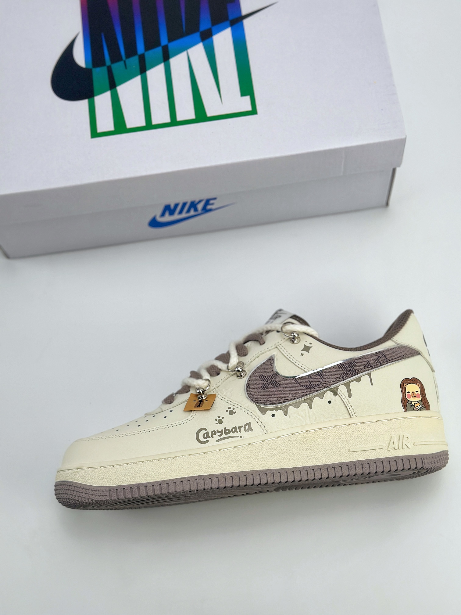 Nike Air Force 1 Low 07 x Louis Vuitton 白棕涂鸦绑带 LV0506-990