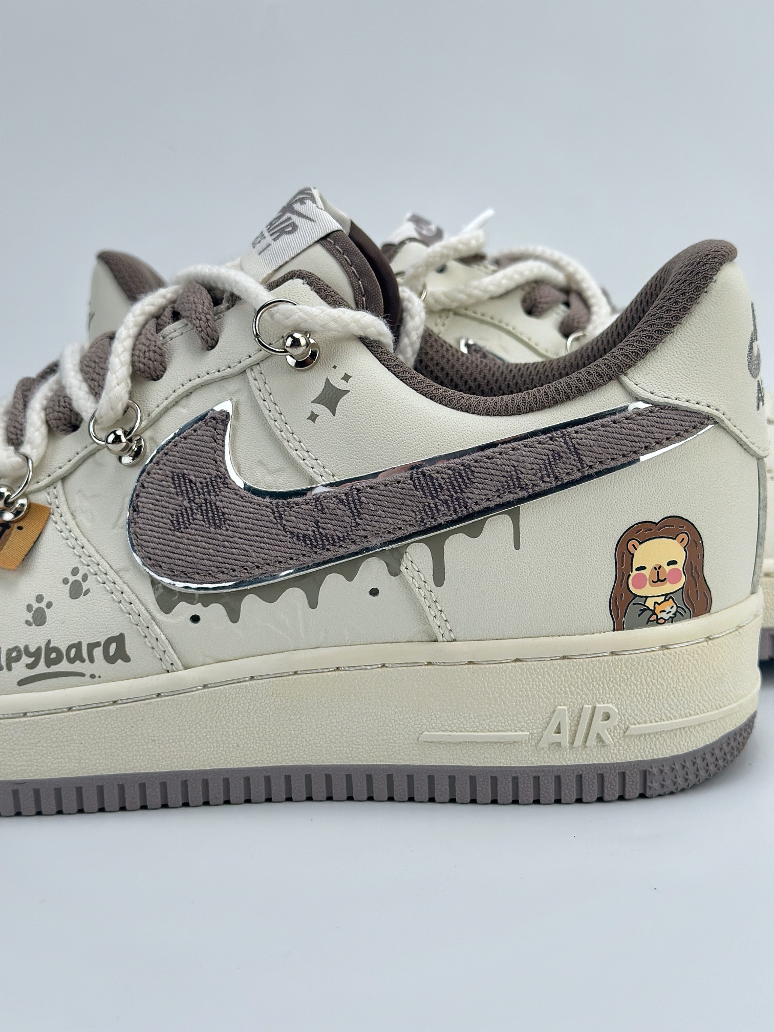 Nike Air Force 1 Low 07 x Louis Vuitton 白棕涂鸦绑带 LV0506-990