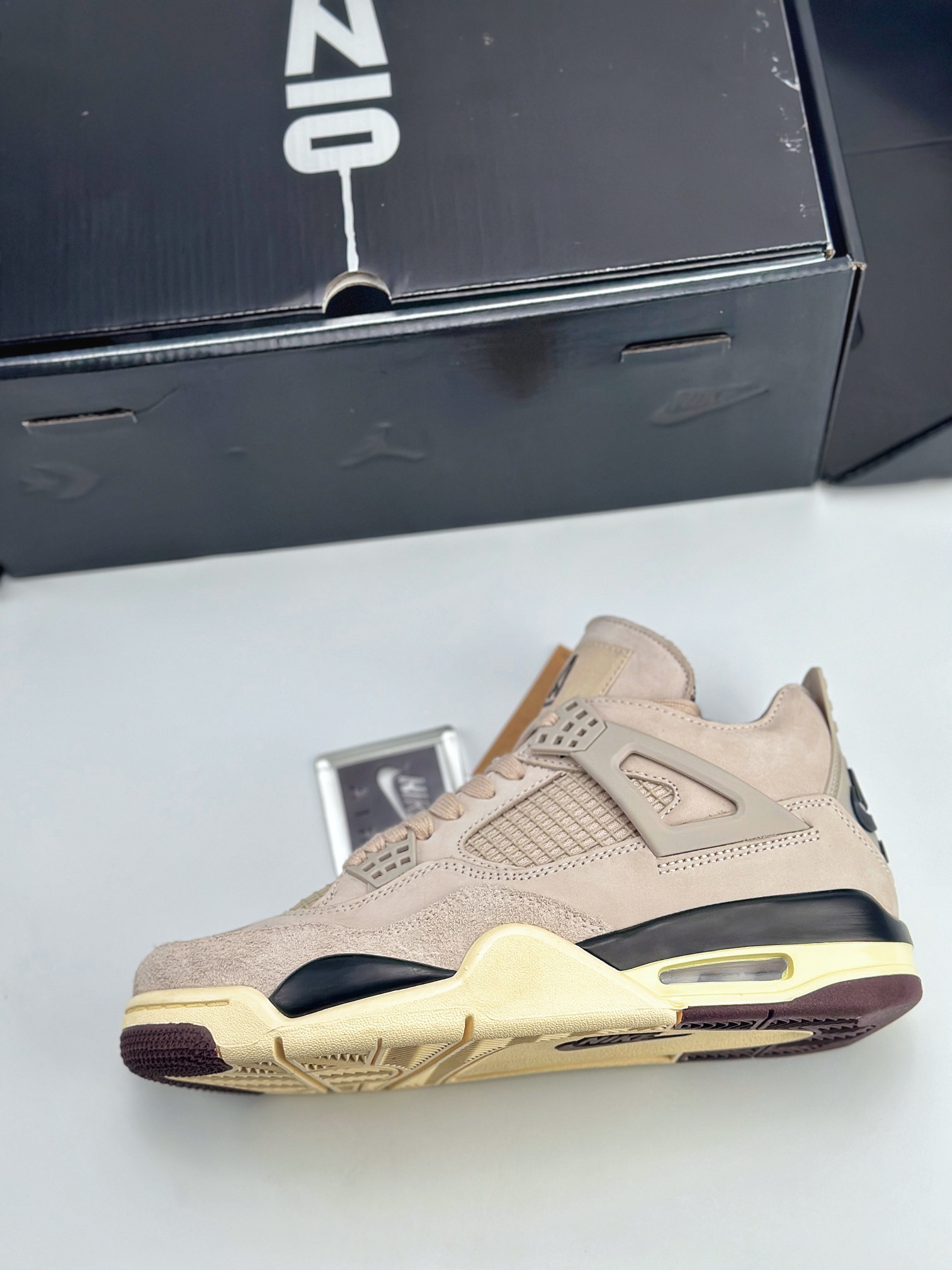 Air Jordan 4 Retro x Ma Maniere ”Fossil Stone” 淡粉 潮流复古篮球鞋 FZ4810-200