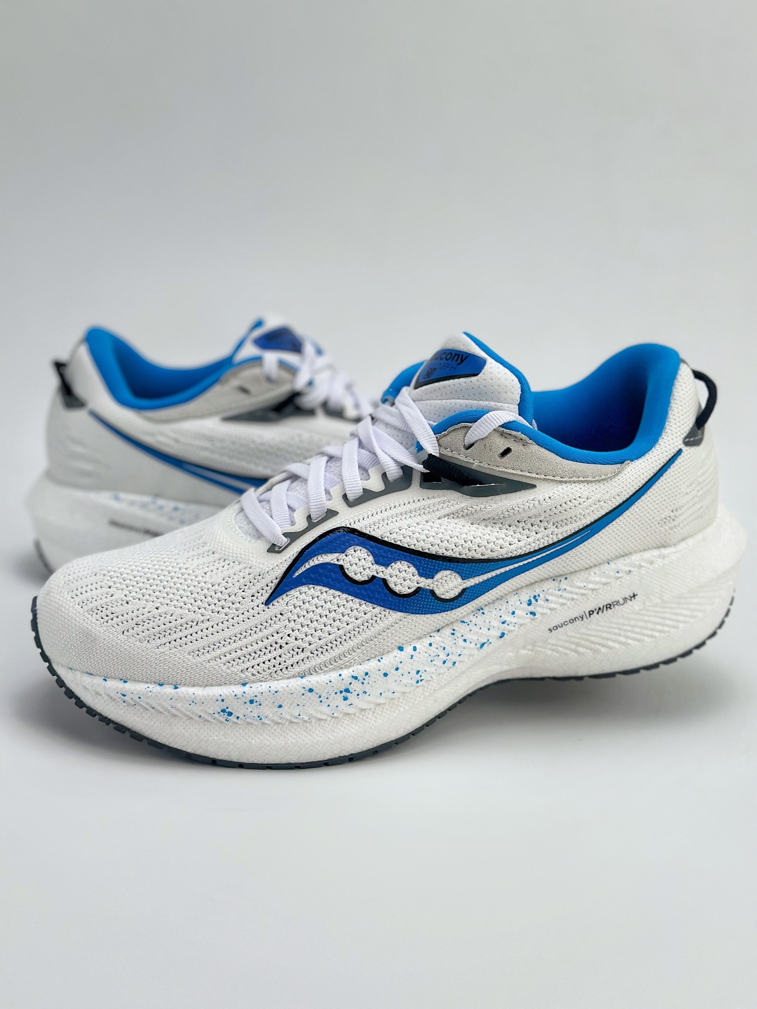 Saucony Triumph 21 索康尼胜利21代 旗舰级缓震型跑鞋 S20881-106