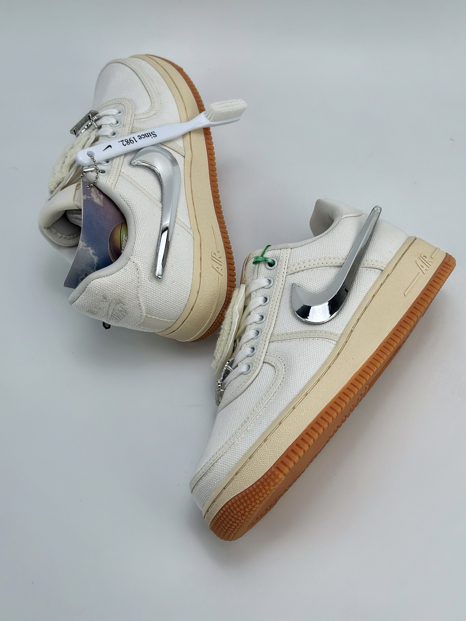 Nike Air Force 1 Low 07 x Travis Scott 换钩 米白银 AQ4211-101