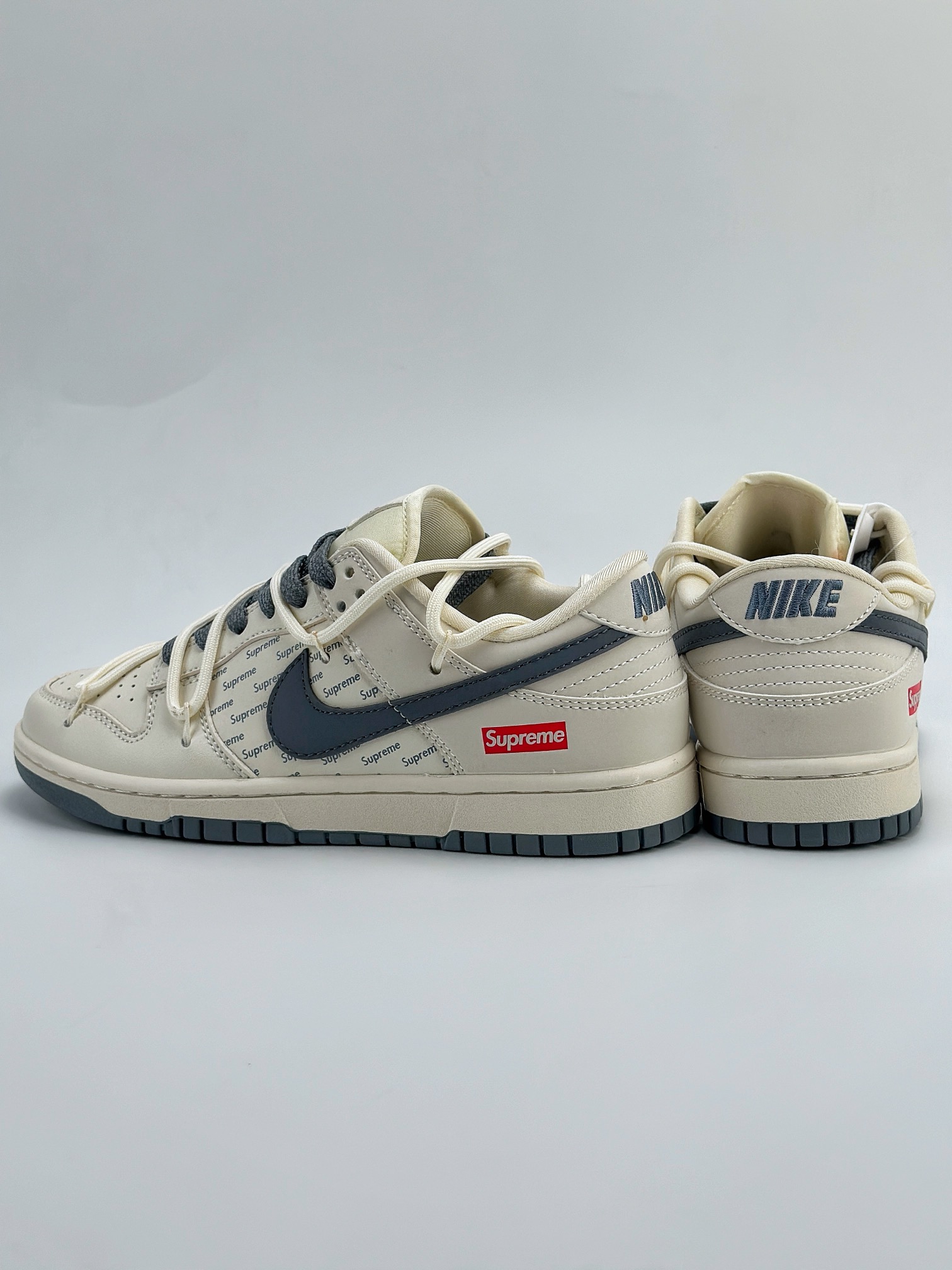 Nike SB Dunk Low x Supreme 白灰绑带满天星 JJ5688-109