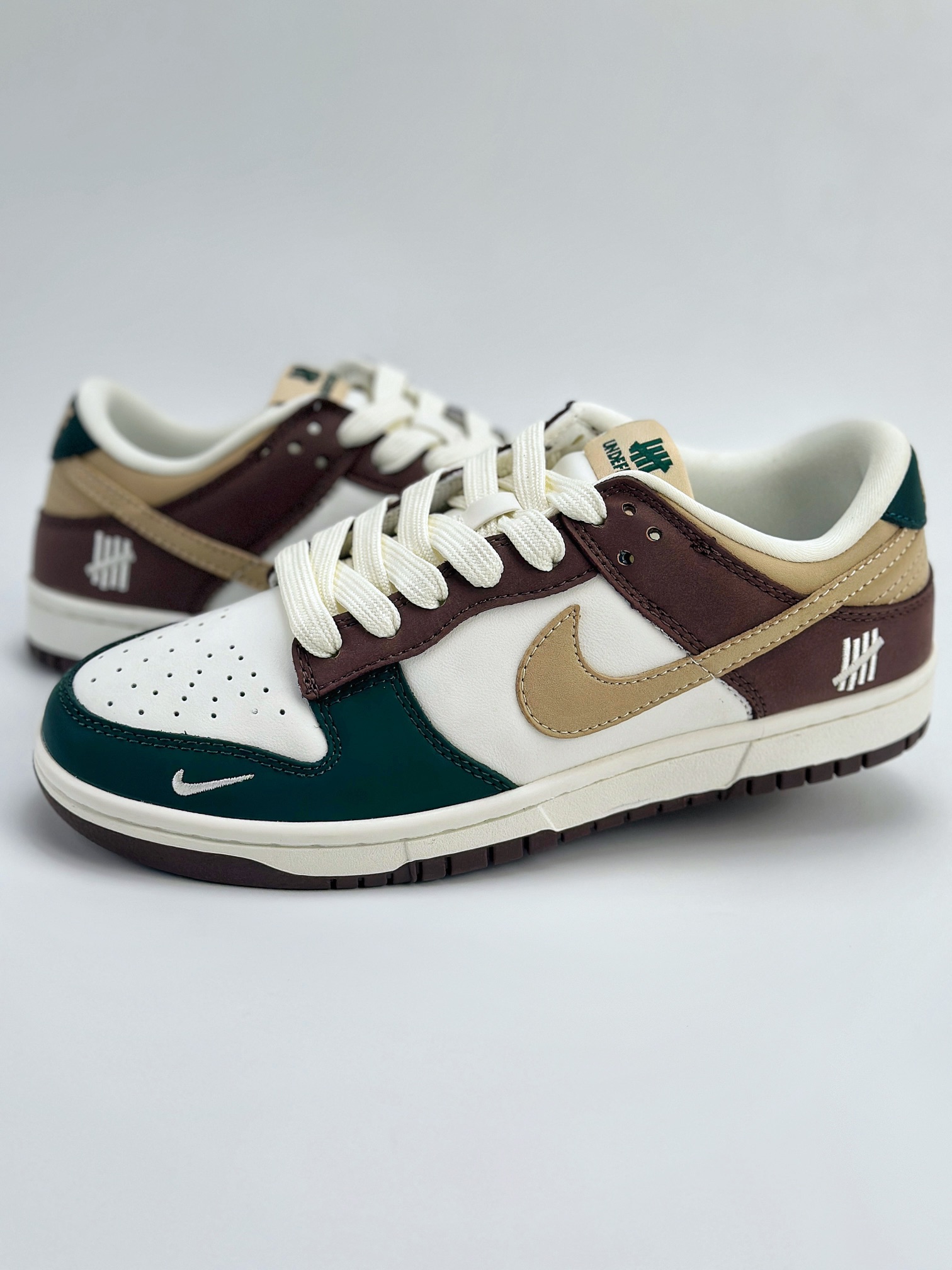 Nike SB Dunk Low x UNDEFEATED 白棕绿 JH8040-943