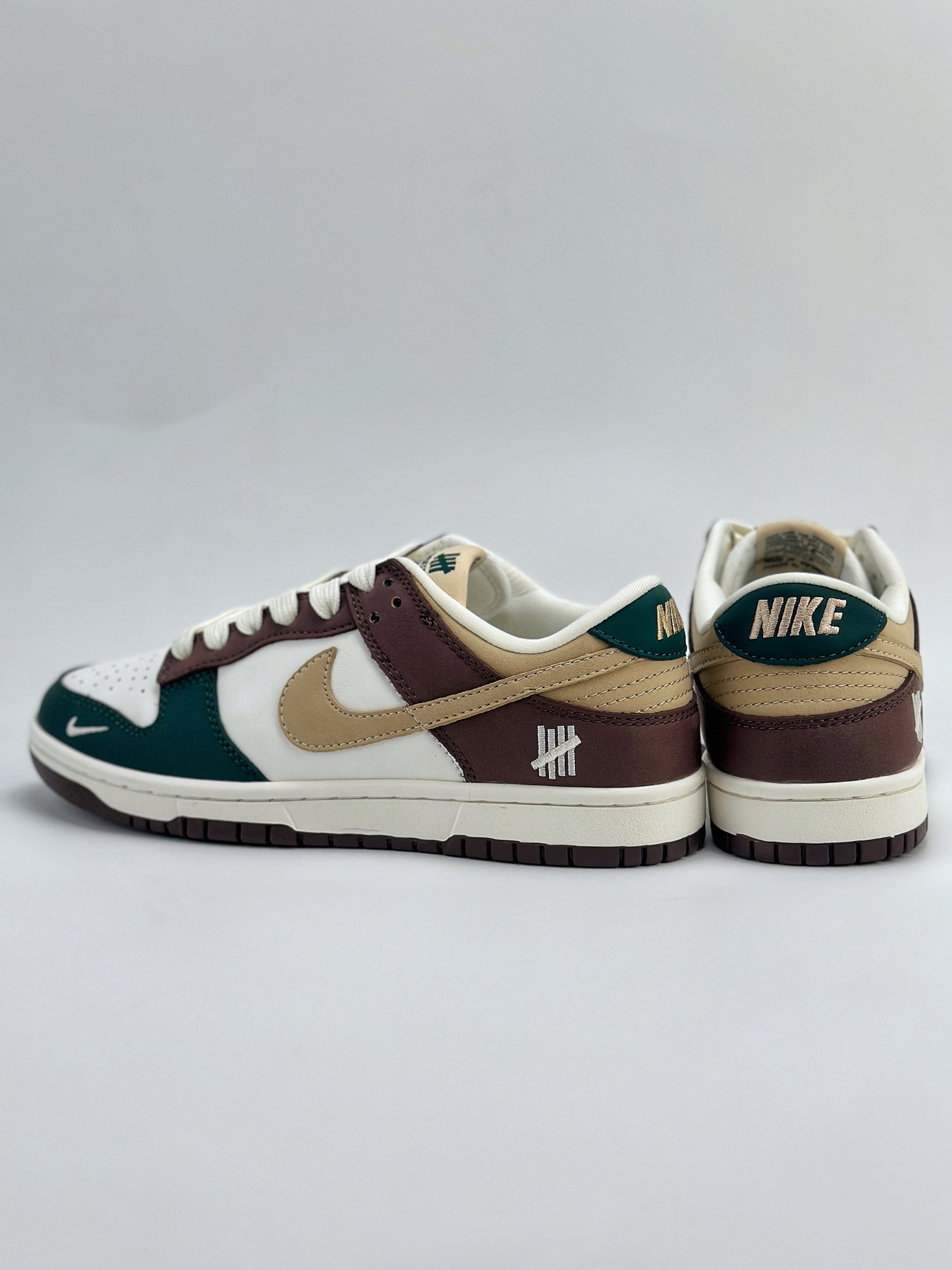 Nike SB Dunk Low x UNDEFEATED 白棕绿 JH8040-943