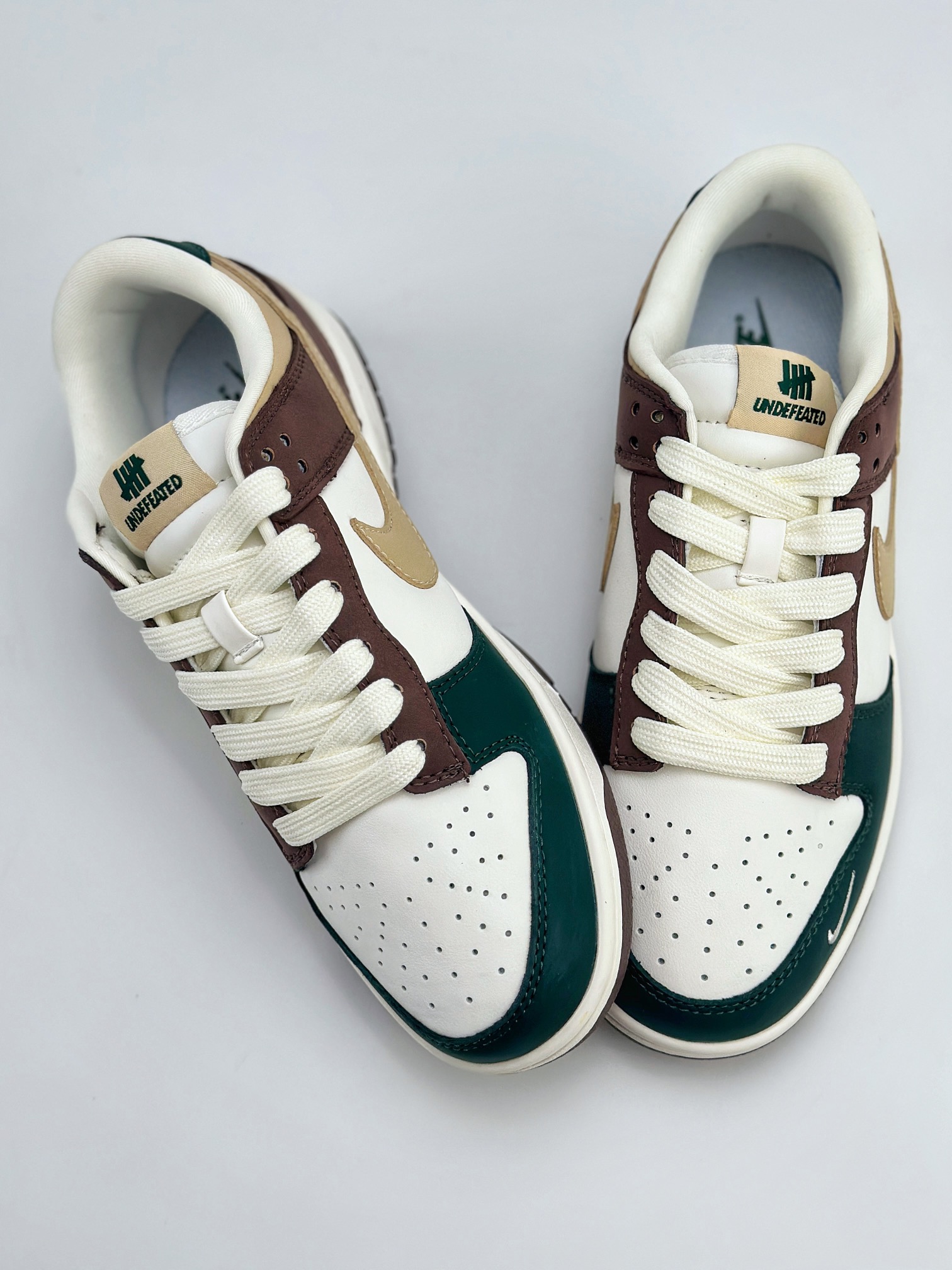 Nike SB Dunk Low x UNDEFEATED 白棕绿 JH8040-943