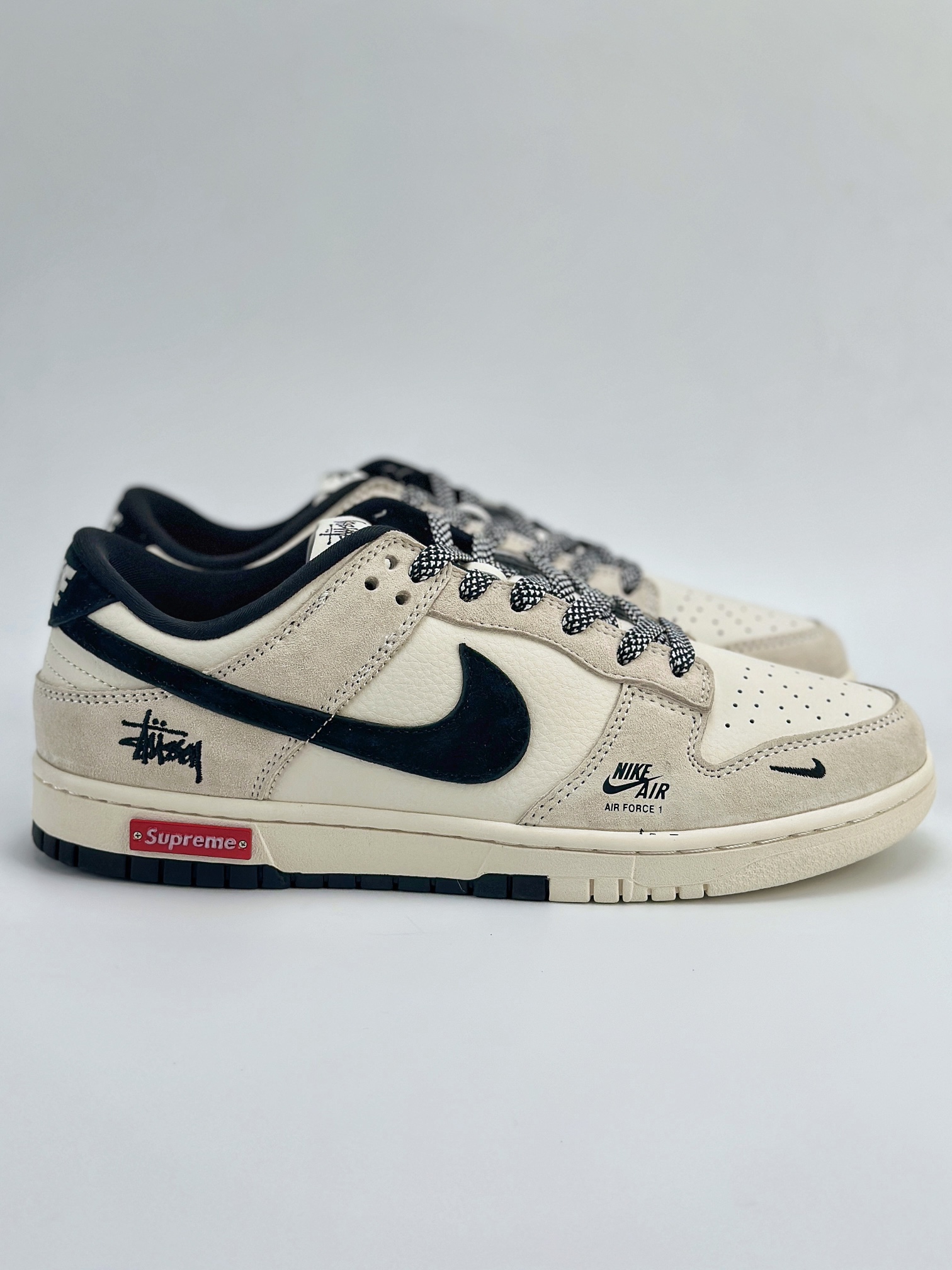 Nike SB Dunk Low x Stussy 白黑翻毛小钩满天星 SJ2068-270