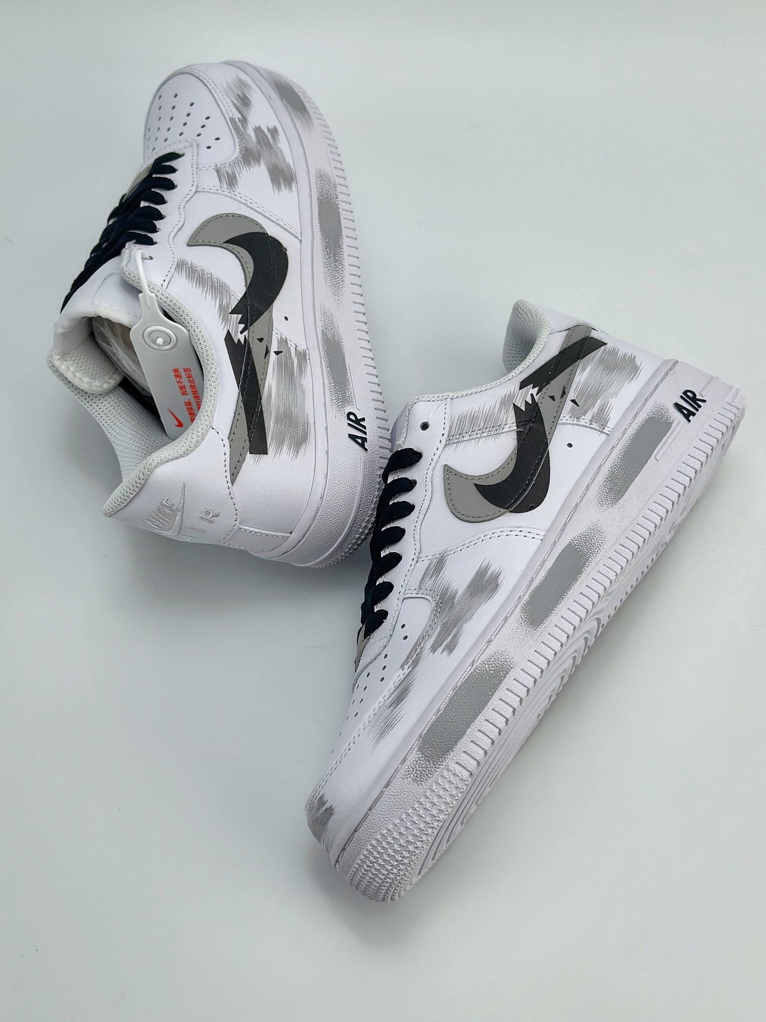 Nike Air Force 1 Low 07 断裂双钩 白黑灰