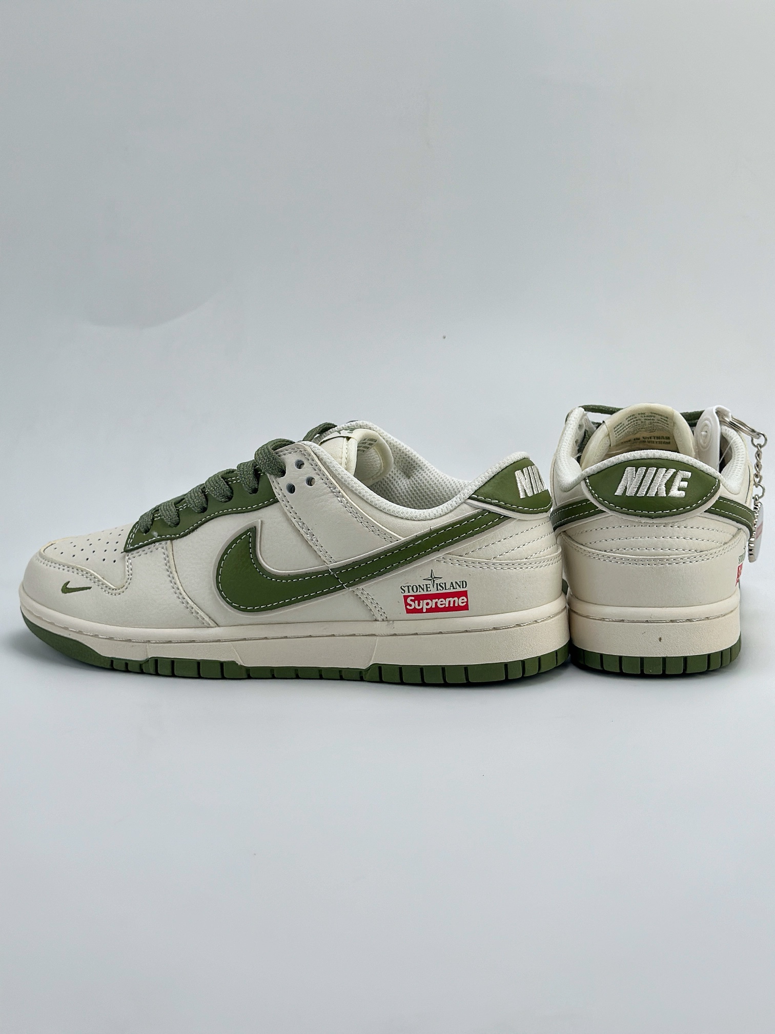 Nike SB Dunk Low x Supreme x Stone Island 白绿满天星 BB9966-004